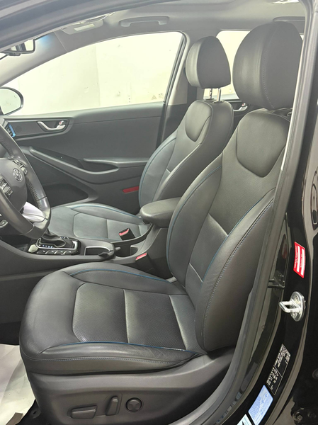 Hyundai IONIQ Premium Plug-In Hybrid — photo 7