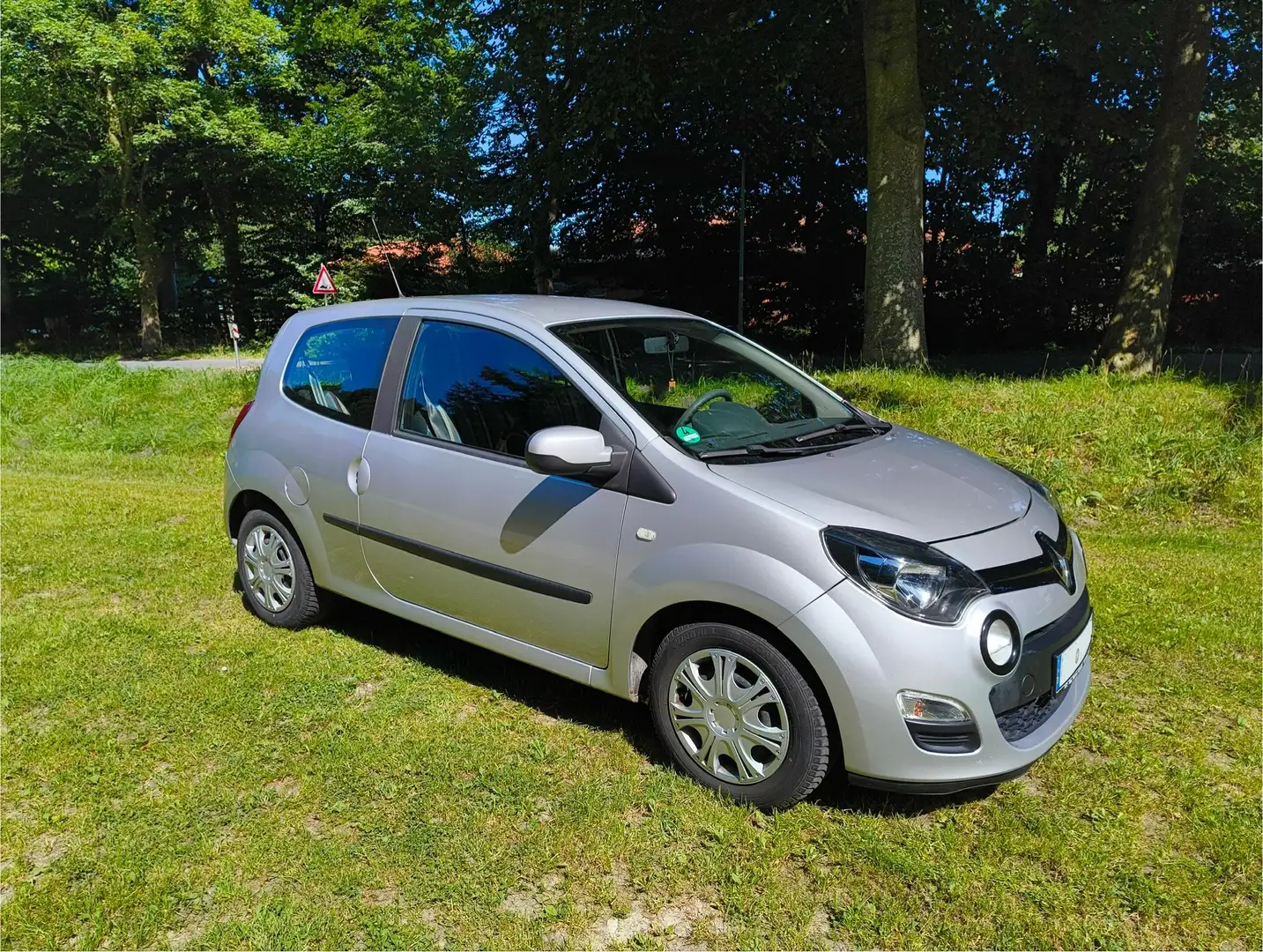 Renault Twingo Renault Twingo Dynamique 1.2 LEV 16V 75 eco2 Silber - 1
