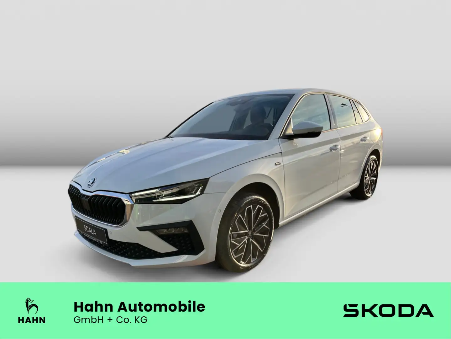 Skoda Scala Tour 1.0 TSI DSG Navi LED SHZ PDC AHK GRA Blanc - 1