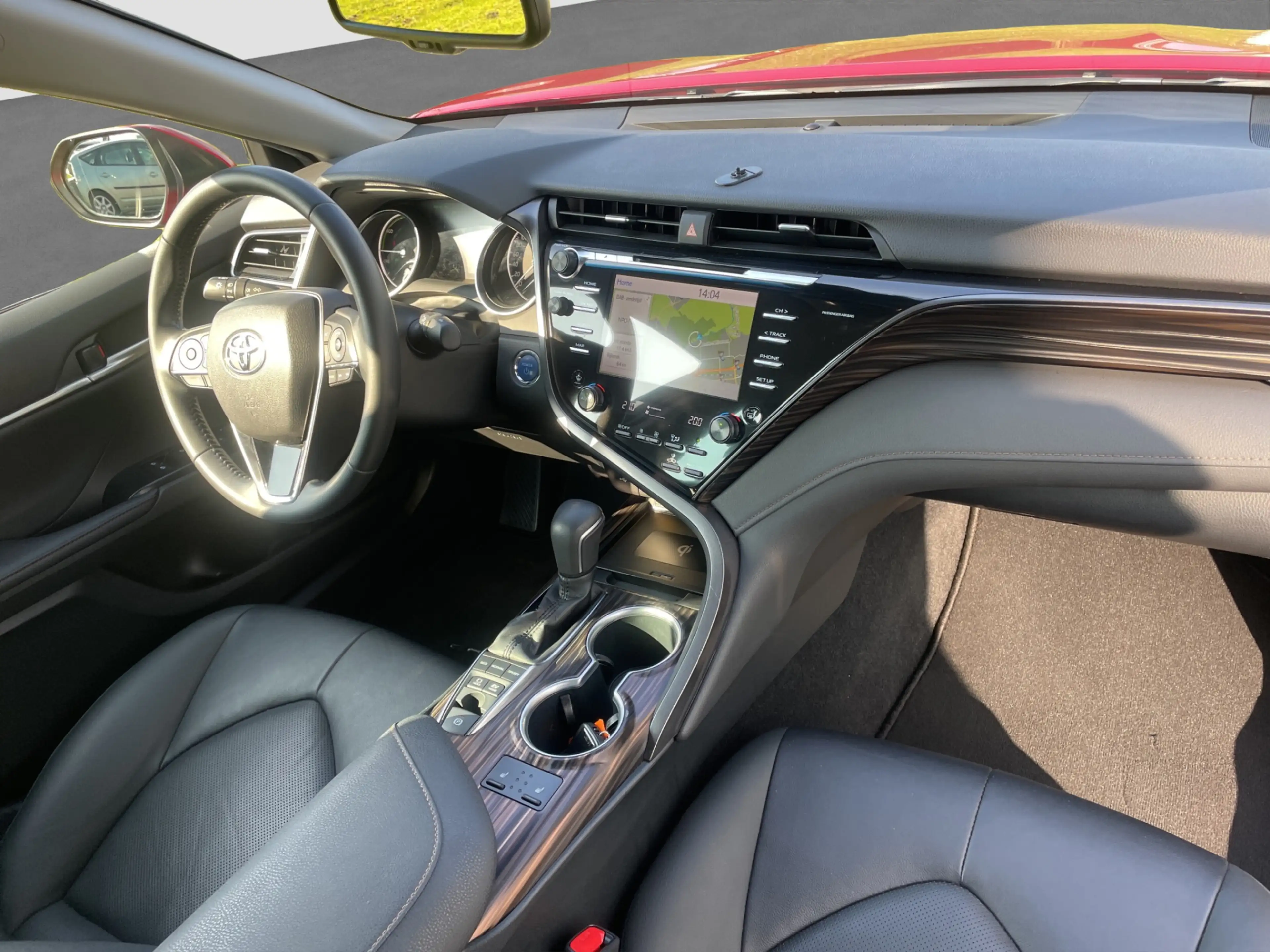 Toyota Camry 2.5 Hybrid Business + Blindspot | leder | Camera! — photo 2