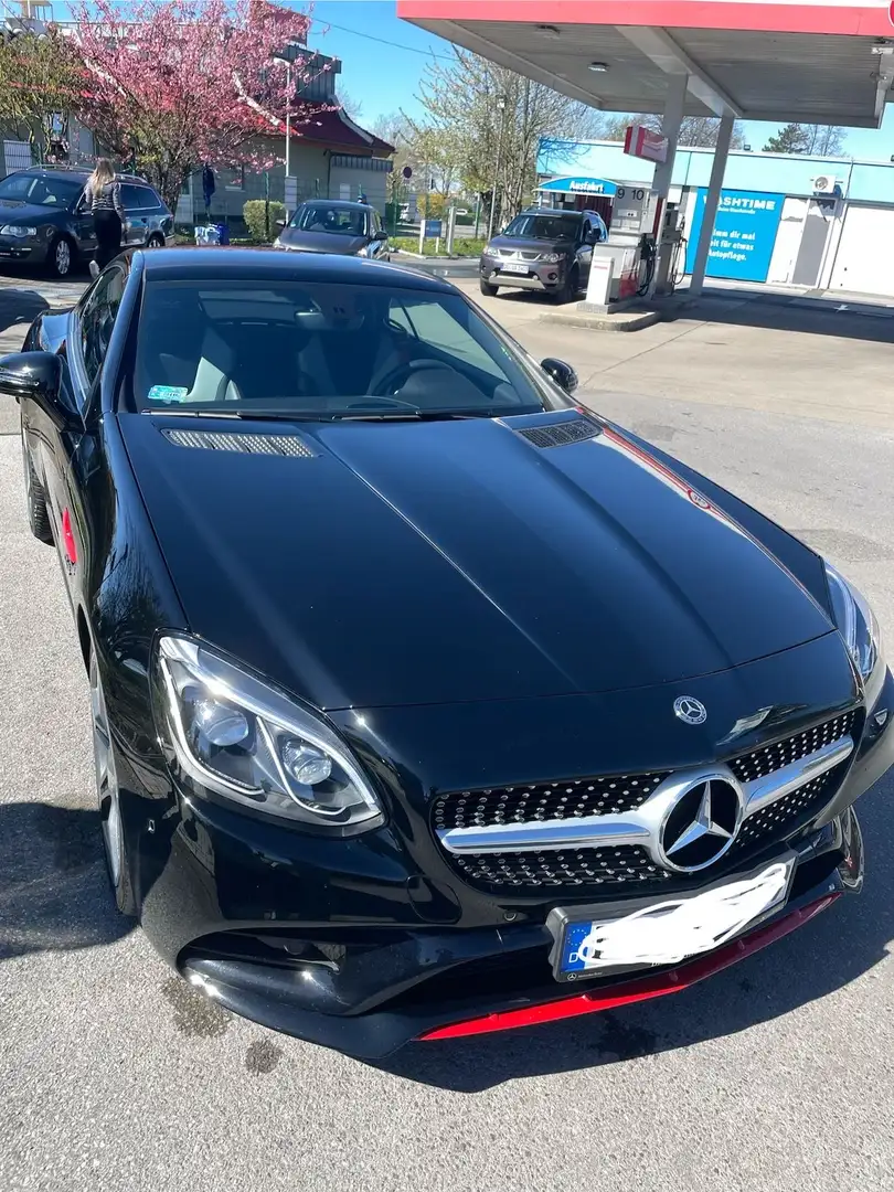Mercedes-Benz SLC 180 9G-TRONIC RedArt Edition - 2