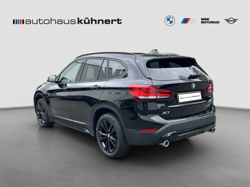 BMW X1 sDrive18d Aut. Sport Line LED ParkA. SpurA. — photo 4