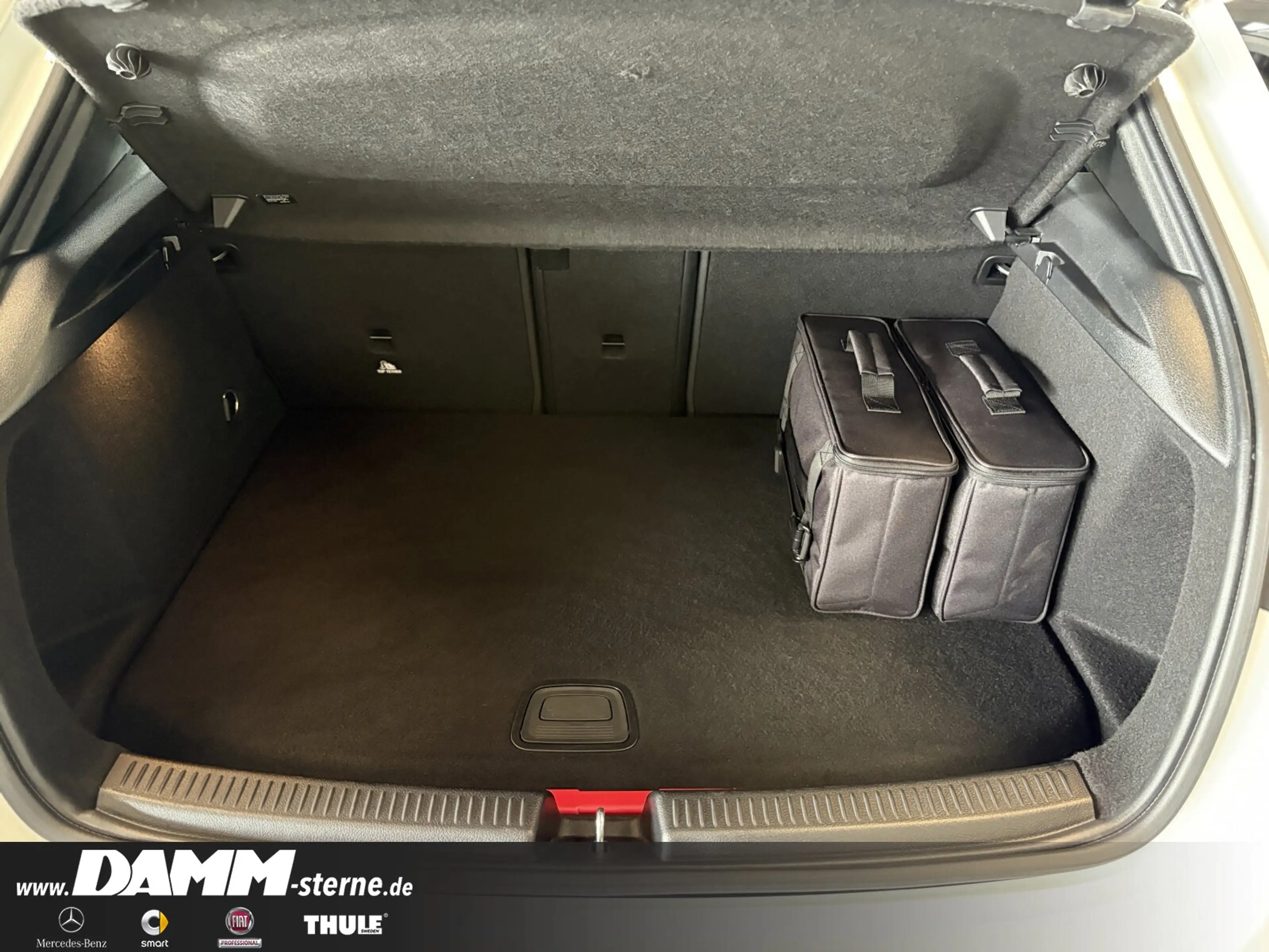 Mercedes-Benz A 250 A 250 e AMG/AHK/Multibeam/Night/Kamera/Ambiente — photo 15