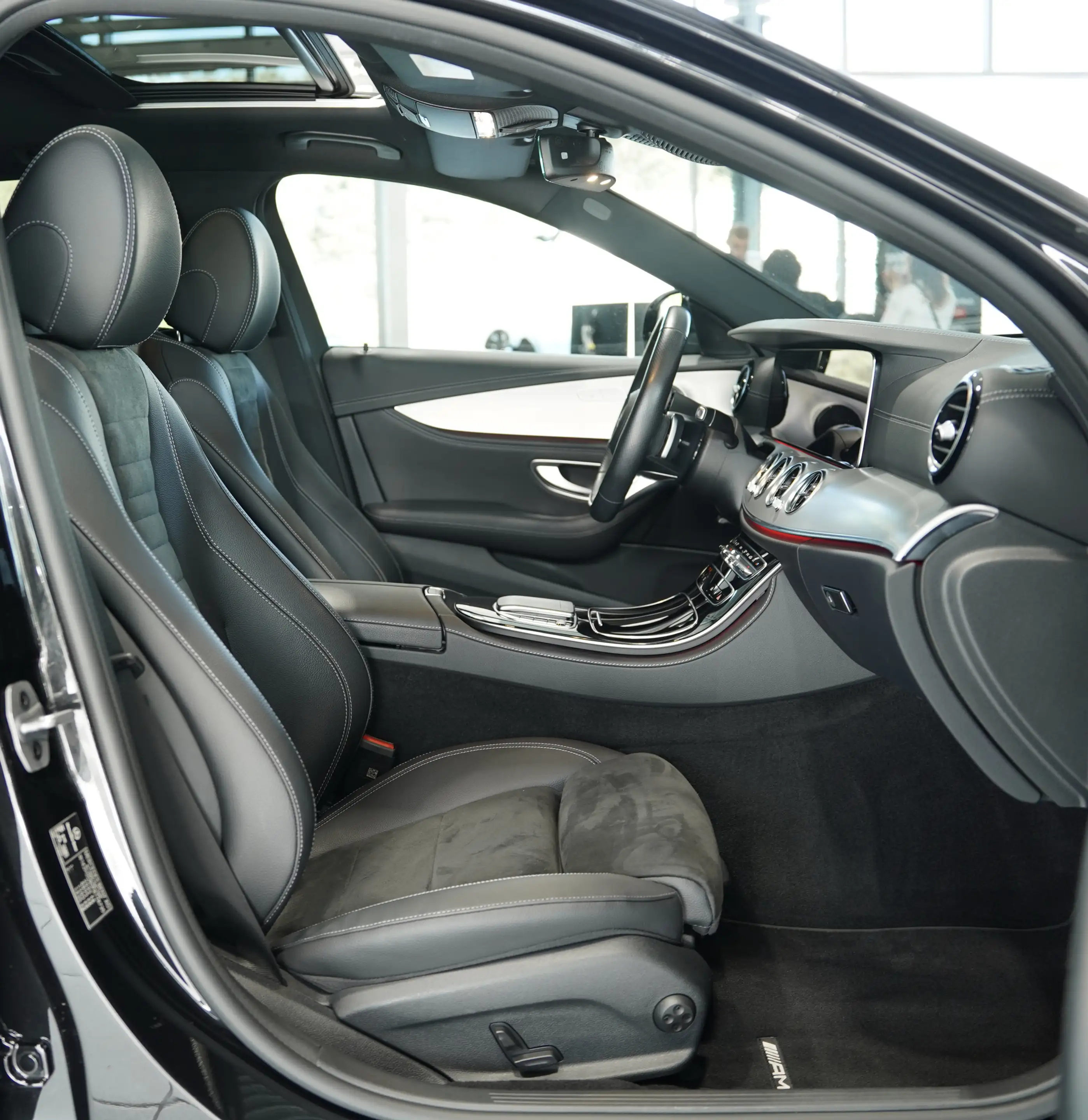 Mercedes-Benz E 400 d 4M T AMG Line 2H *19*GSD*Night*360°*AHK — photo 14