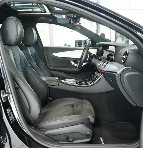 Mercedes-Benz E-Class view 14