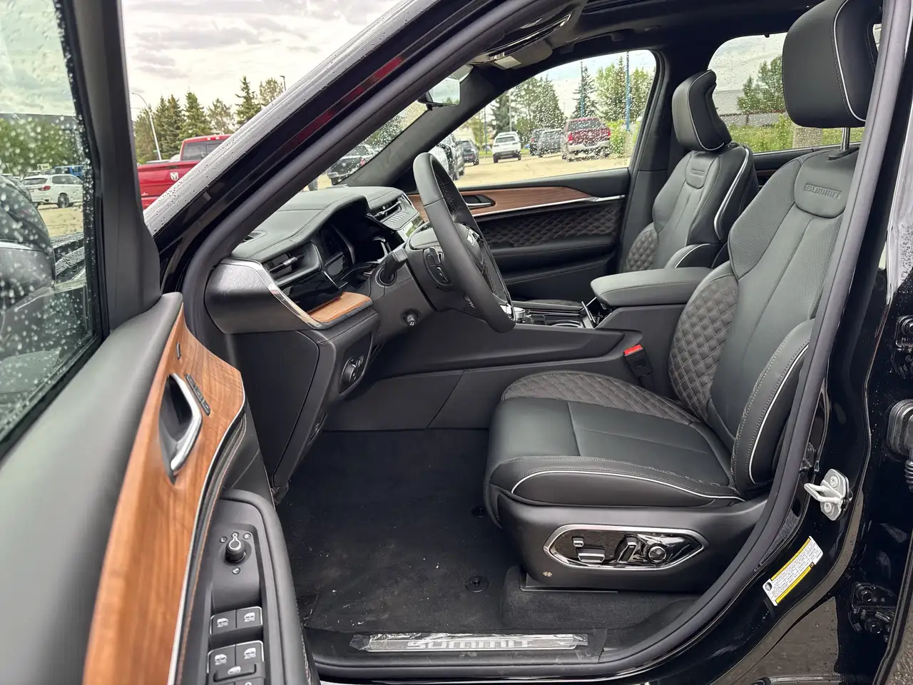 Jeep Grand Cherokee 2026 — фото 24