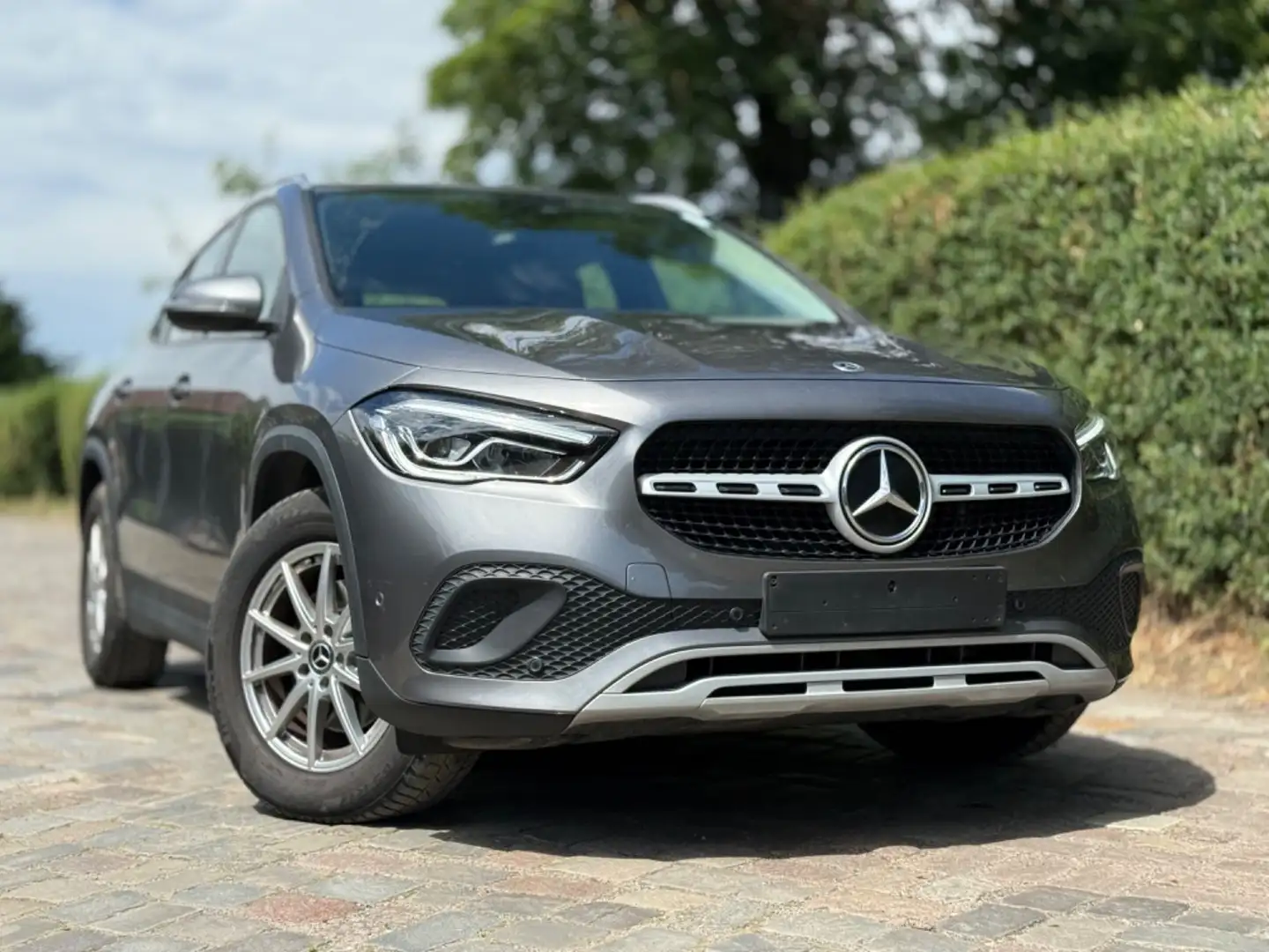Mercedes-Benz GLA 180 GLA -Klasse GLA 180 d*1ERH*LED*KAM* Grau - 1