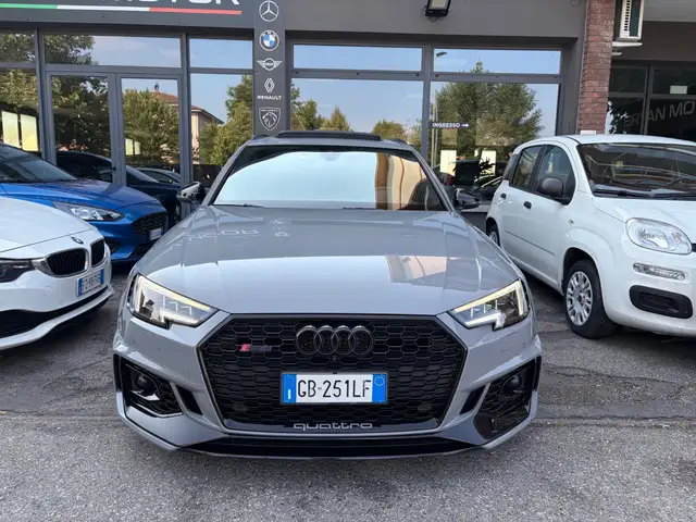 Audi A4 view 7