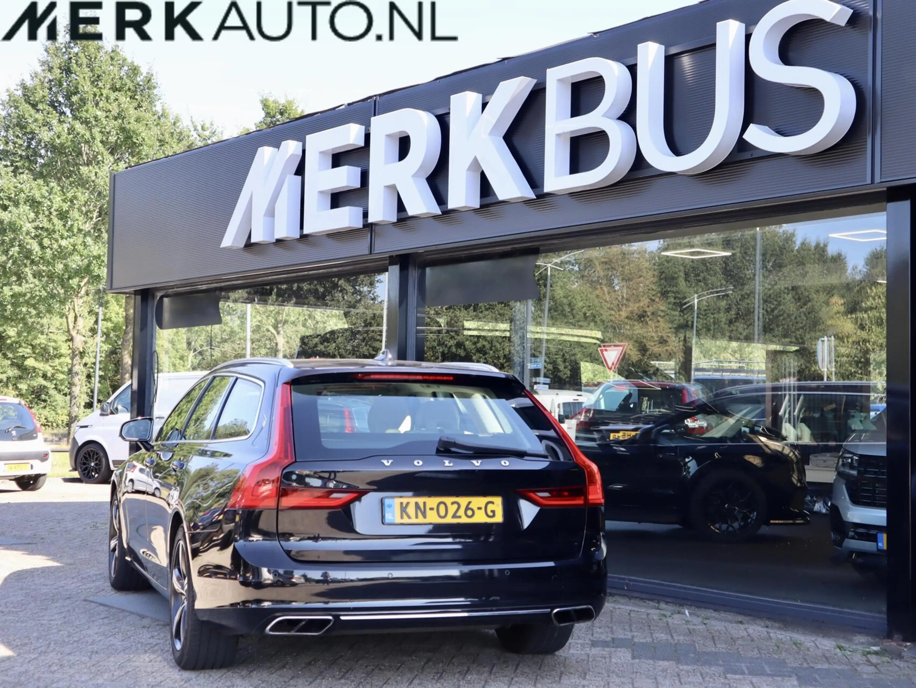 Volvo V90 2.0 T5 Momentum, Crème lederen bekleding — photo 3