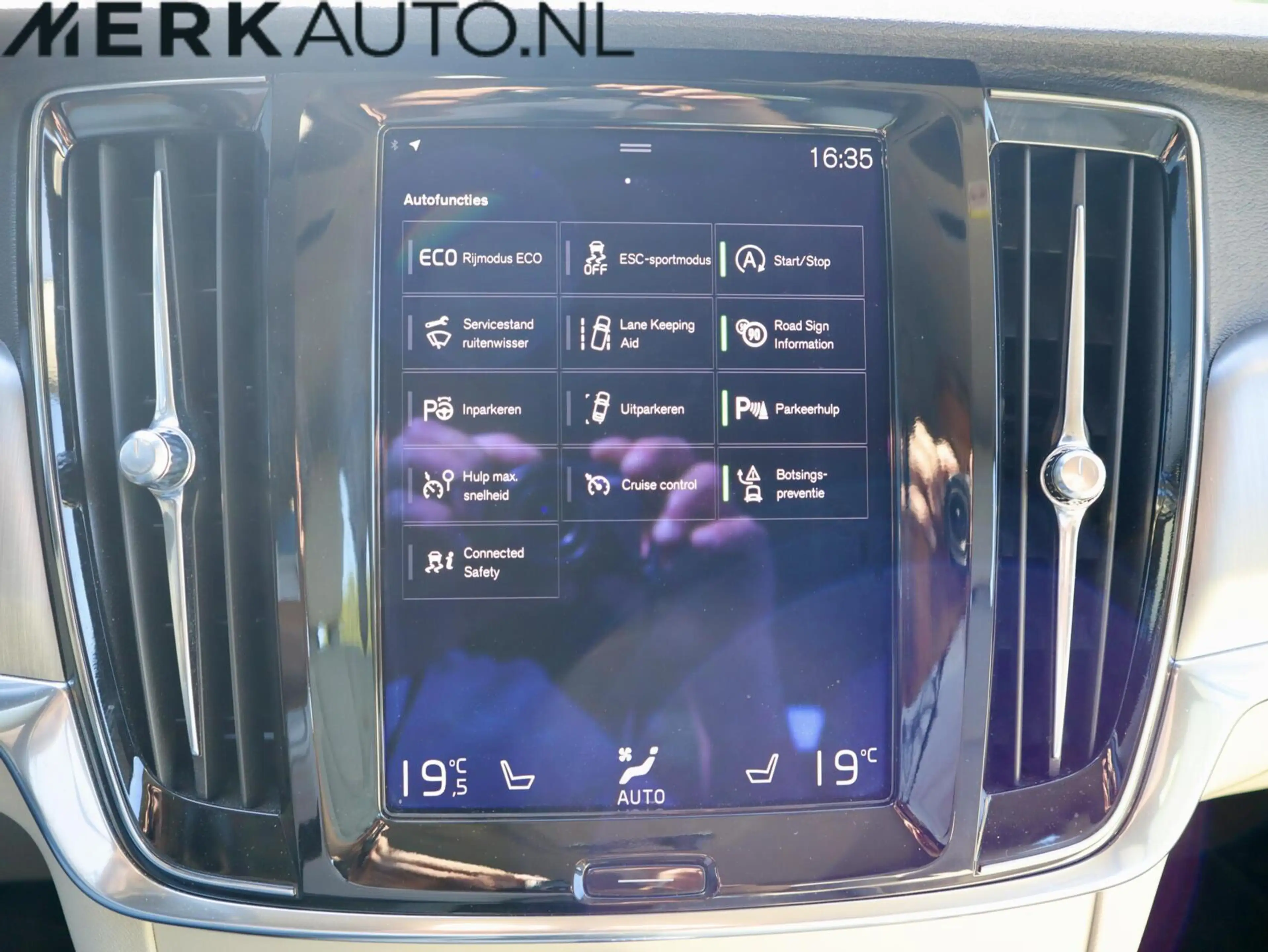 Volvo V90 2.0 T5 Momentum, Crème lederen bekleding — photo 4