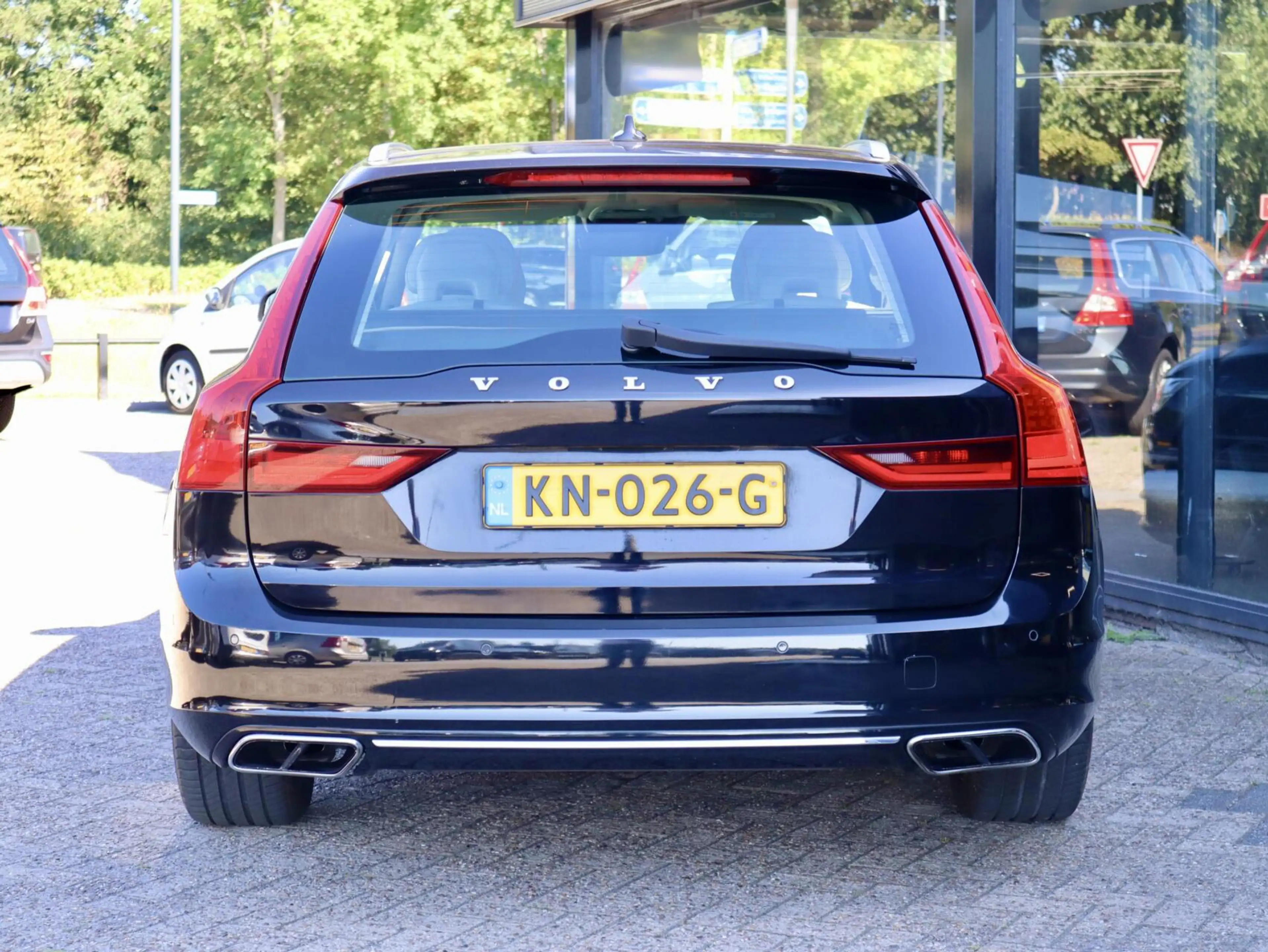 Volvo V90 2.0 T5 Momentum, Crème lederen bekleding — photo 13
