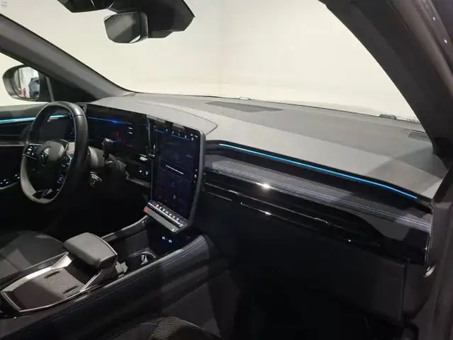 Renault Austral view 9