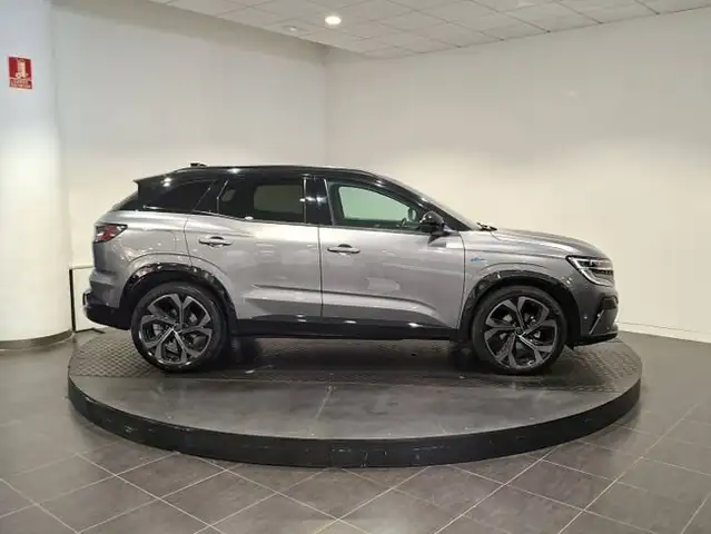 Renault Austral view 2