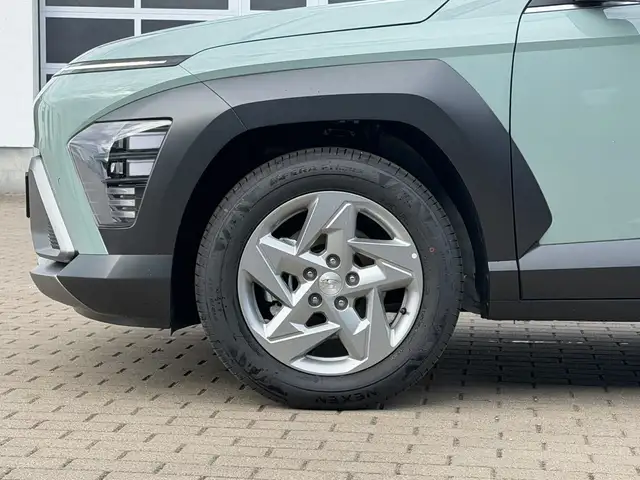 Hyundai Kona view 5