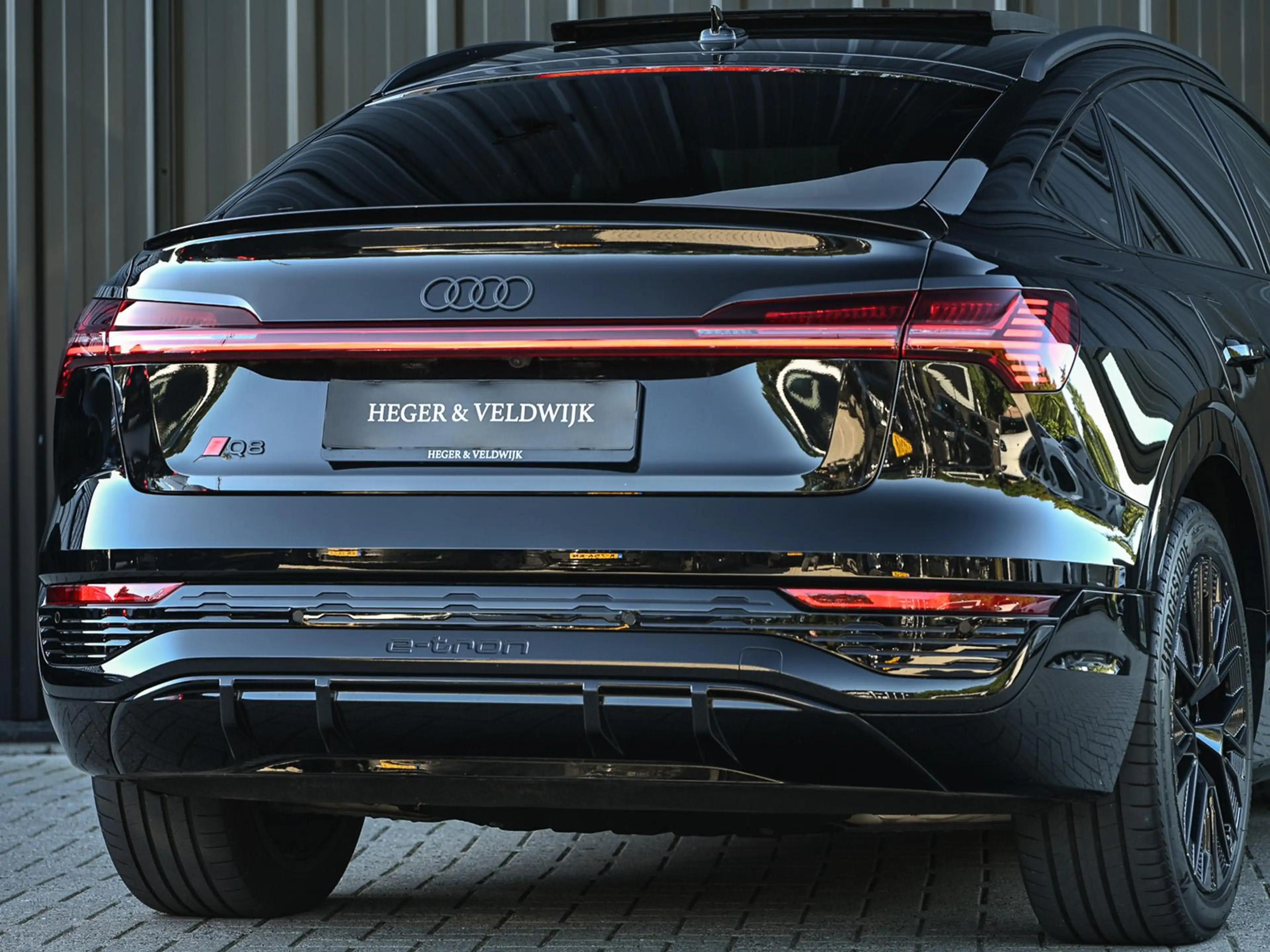 Audi Q8 e-tron Sportback 55 quattro S Edition 115 kWh 408pk | Pan — photo 22