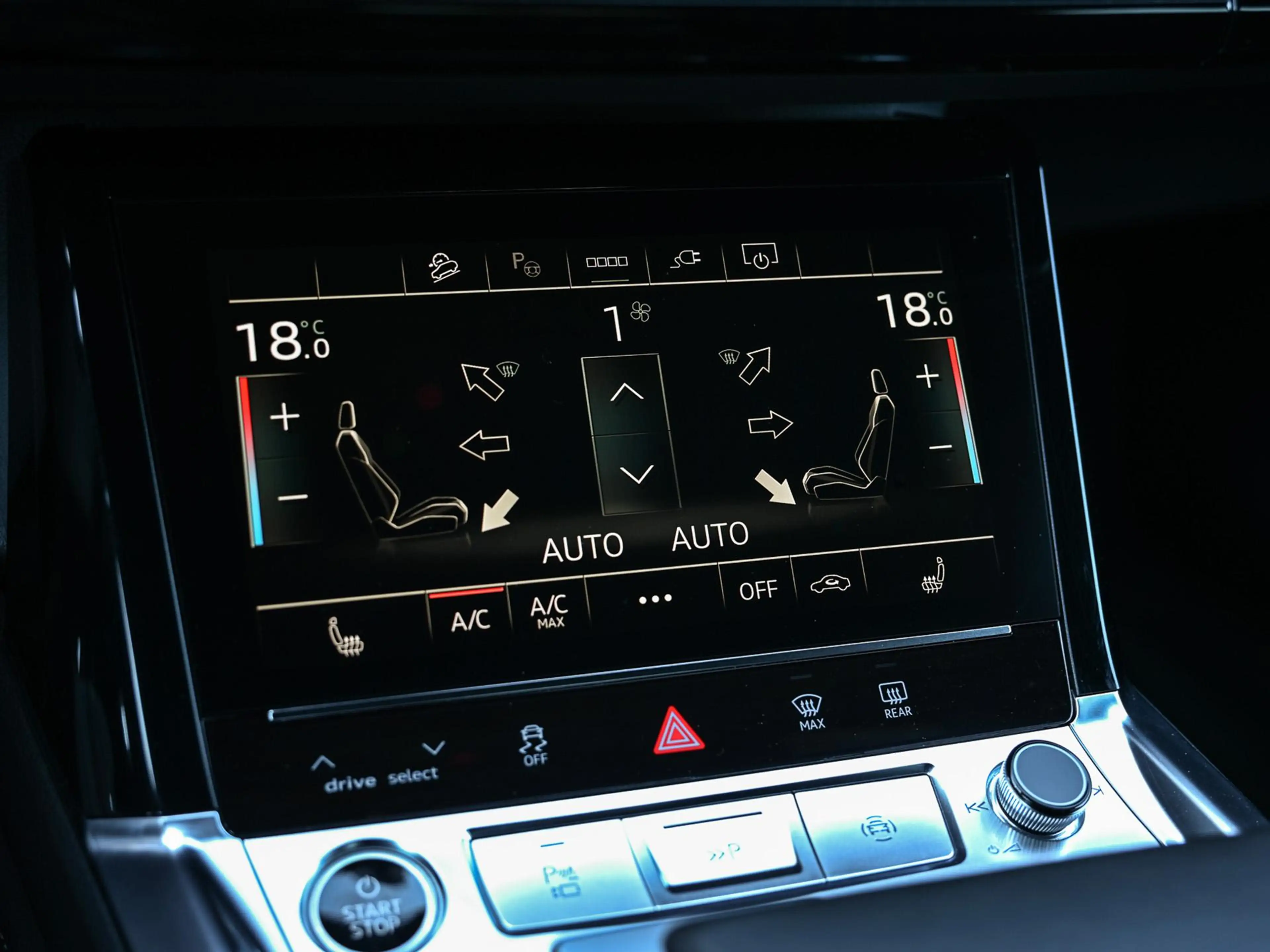 Audi Q8 e-tron Sportback 55 quattro S Edition 115 kWh 408pk | Pan — photo 27