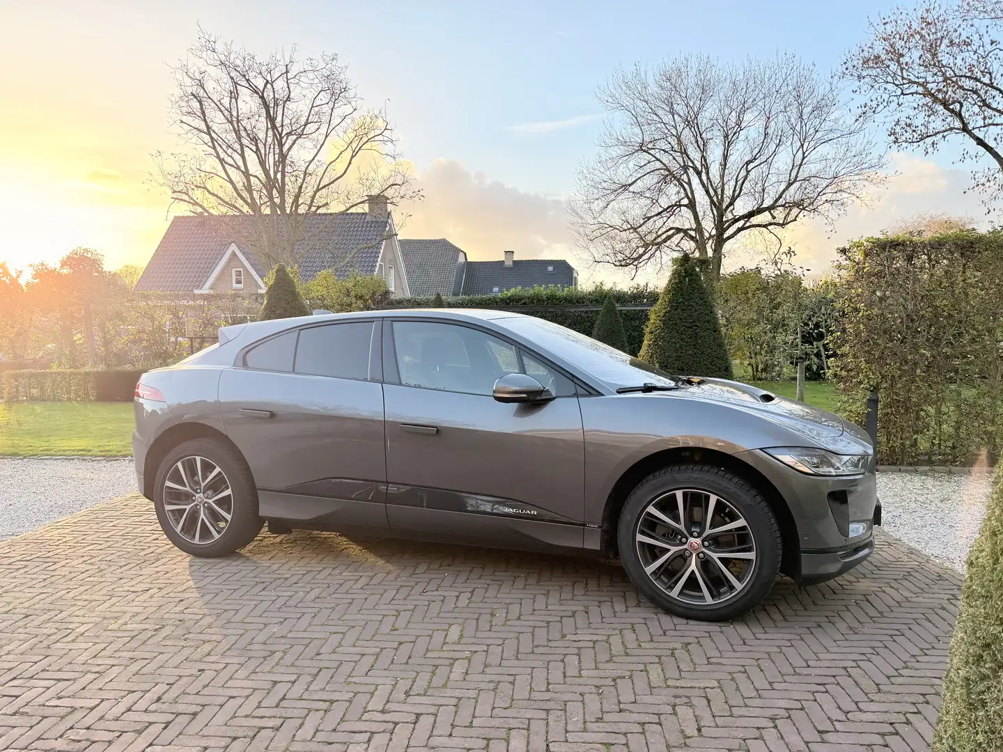 Jaguar I-Pace First Edition - EV400 - Full Option - Panoramadak Grijs - 2