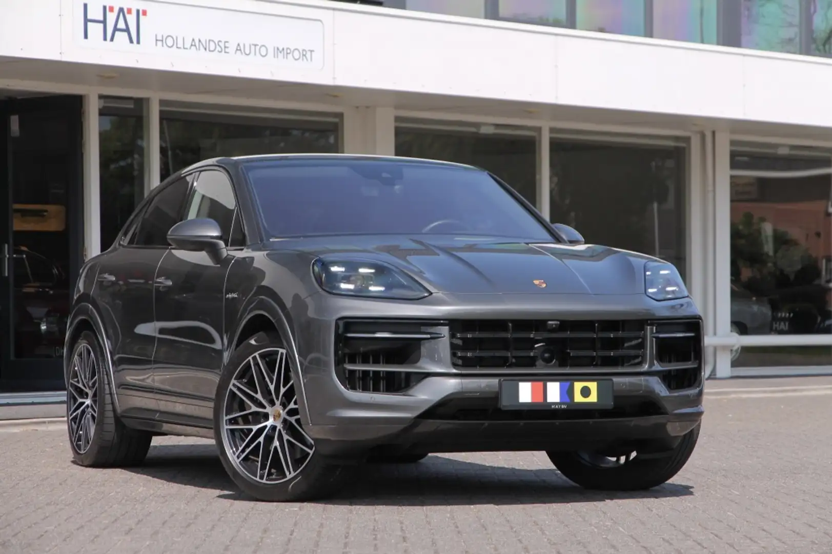 Porsche Cayenne Coupé 3.0 E-Hybrid SportDesign I Nw.Prijs 157.000 Grau - 1