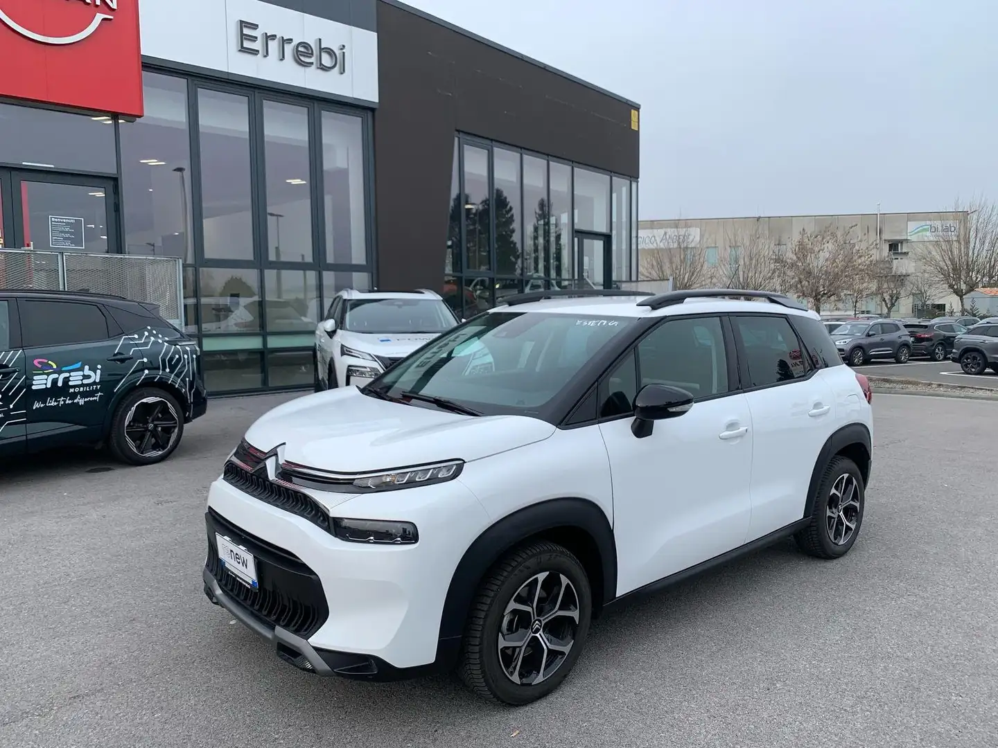 Citroen C3 Aircross C3 Aircross 1.2 puretech Shine GL162 Bianco - 1