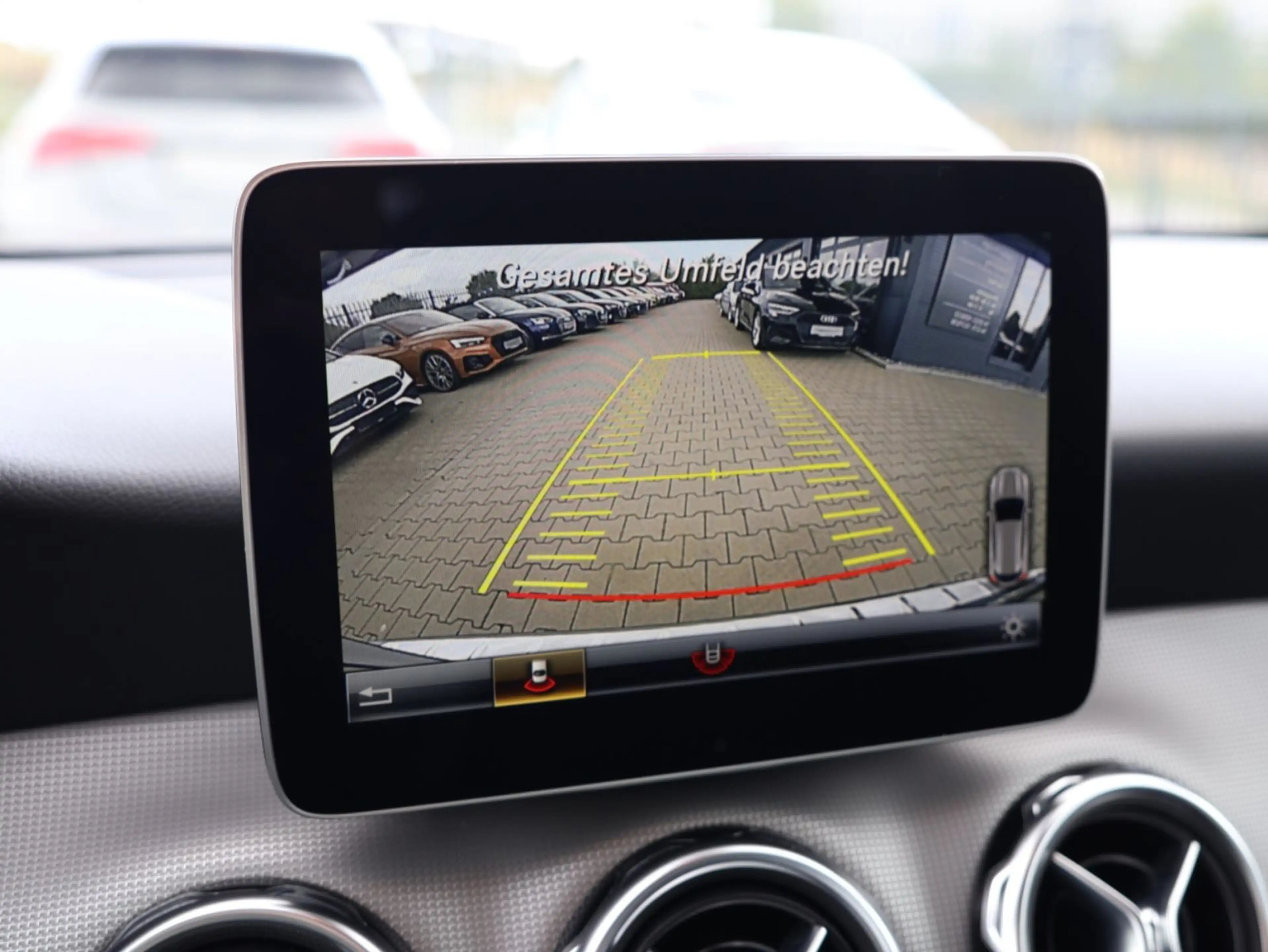 Mercedes-Benz GLA 200 Urban - ERST 21.900 KM   KAMERA   LED — photo 22
