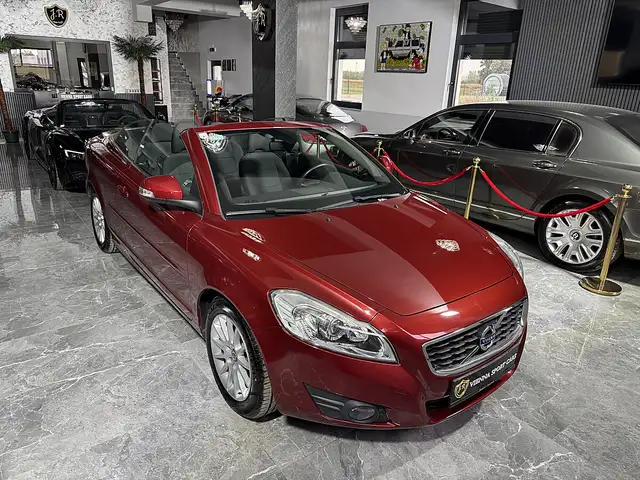 Volvo C70 view 5