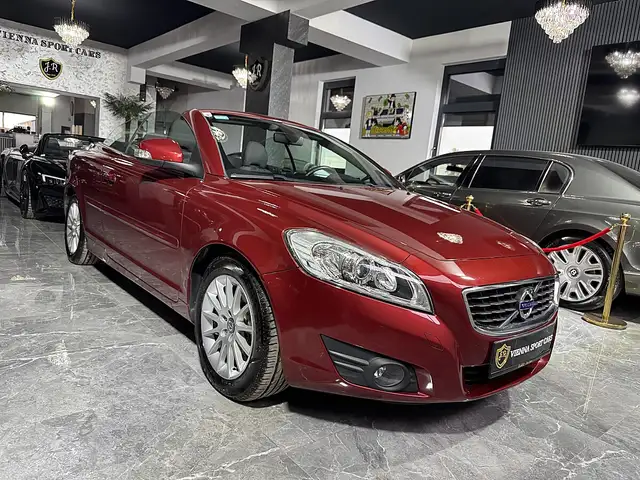 Volvo C70 view 7