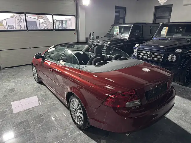 Volvo C70 view 11