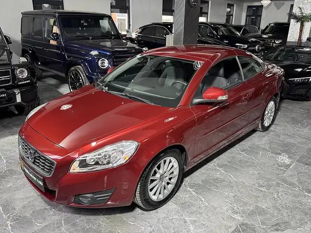 Volvo C70 view 8