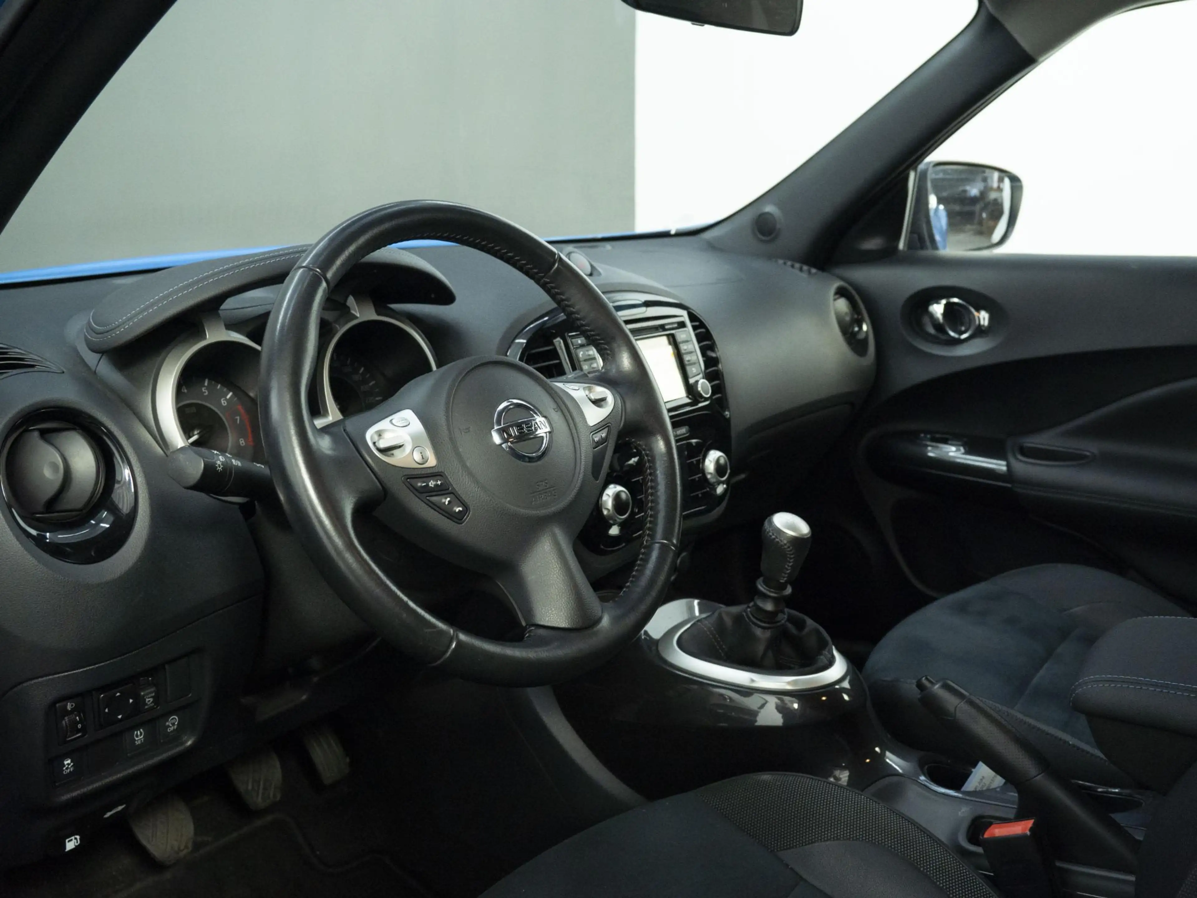 Nissan Juke 1.2 DIG-T N-Connecta | Bose Audio | Black Package — photo 2