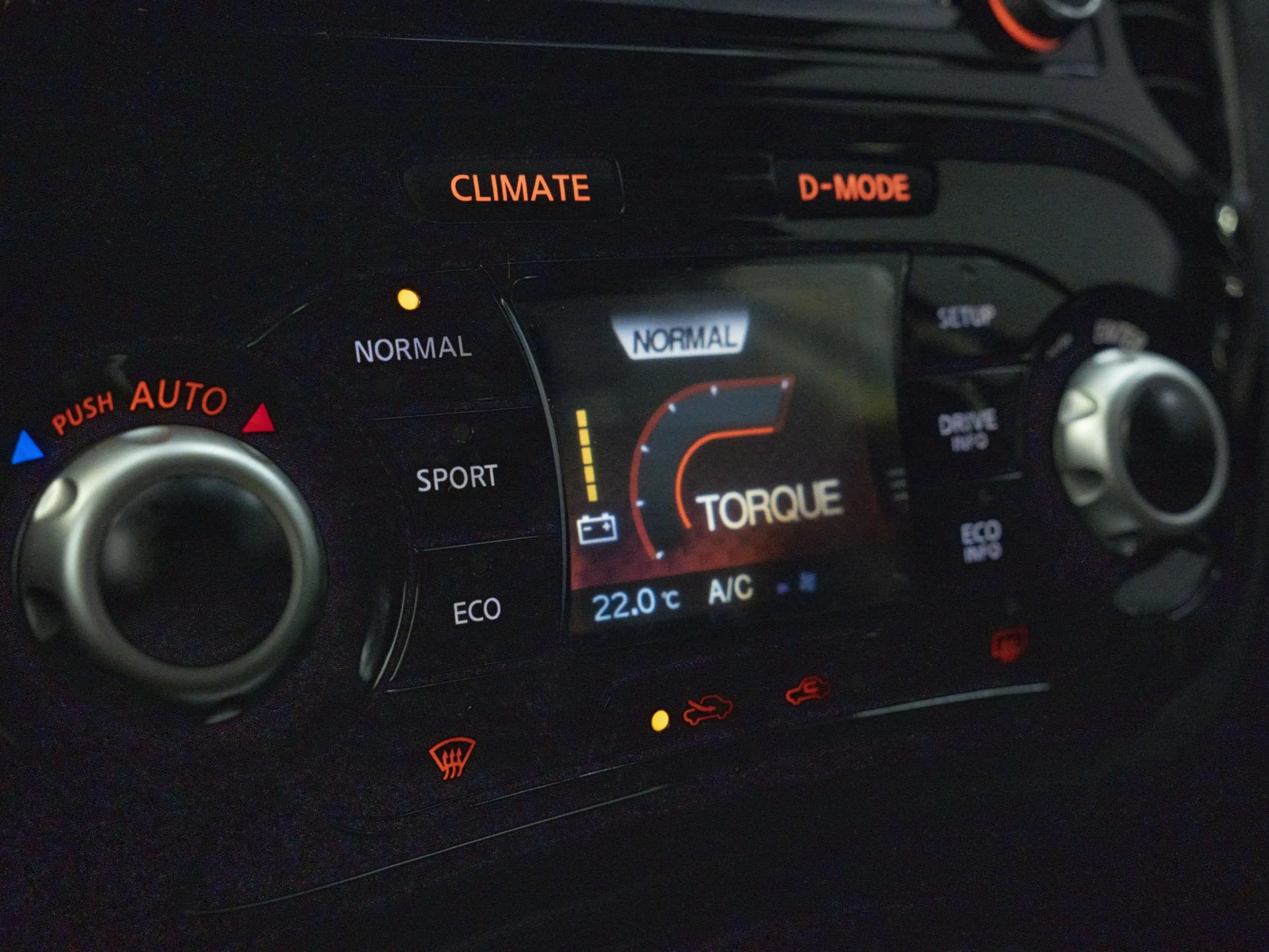 Nissan Juke 1.2 DIG-T N-Connecta | Bose Audio | Black Package — photo 18