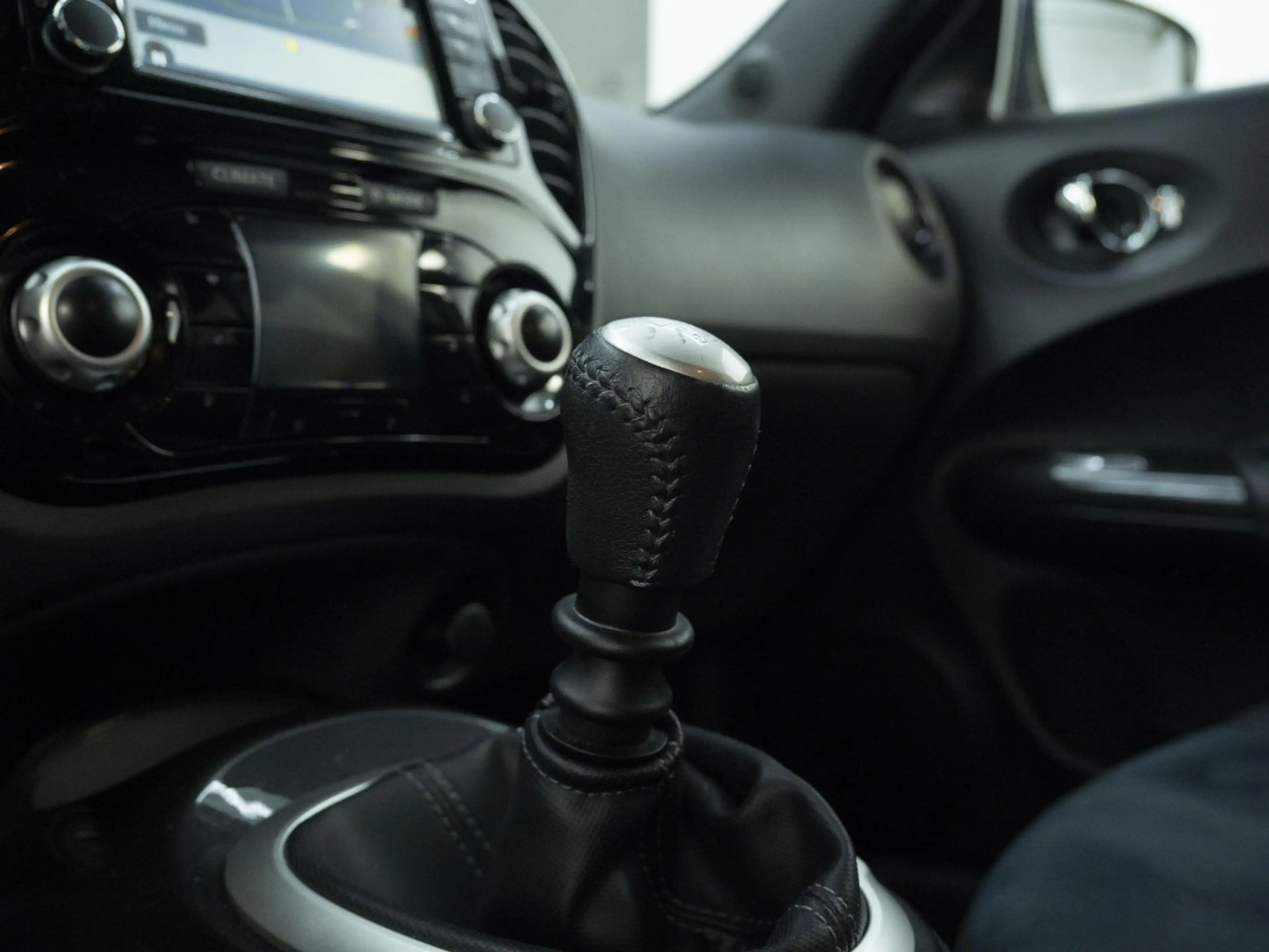 Nissan Juke 1.2 DIG-T N-Connecta | Bose Audio | Black Package — photo 21