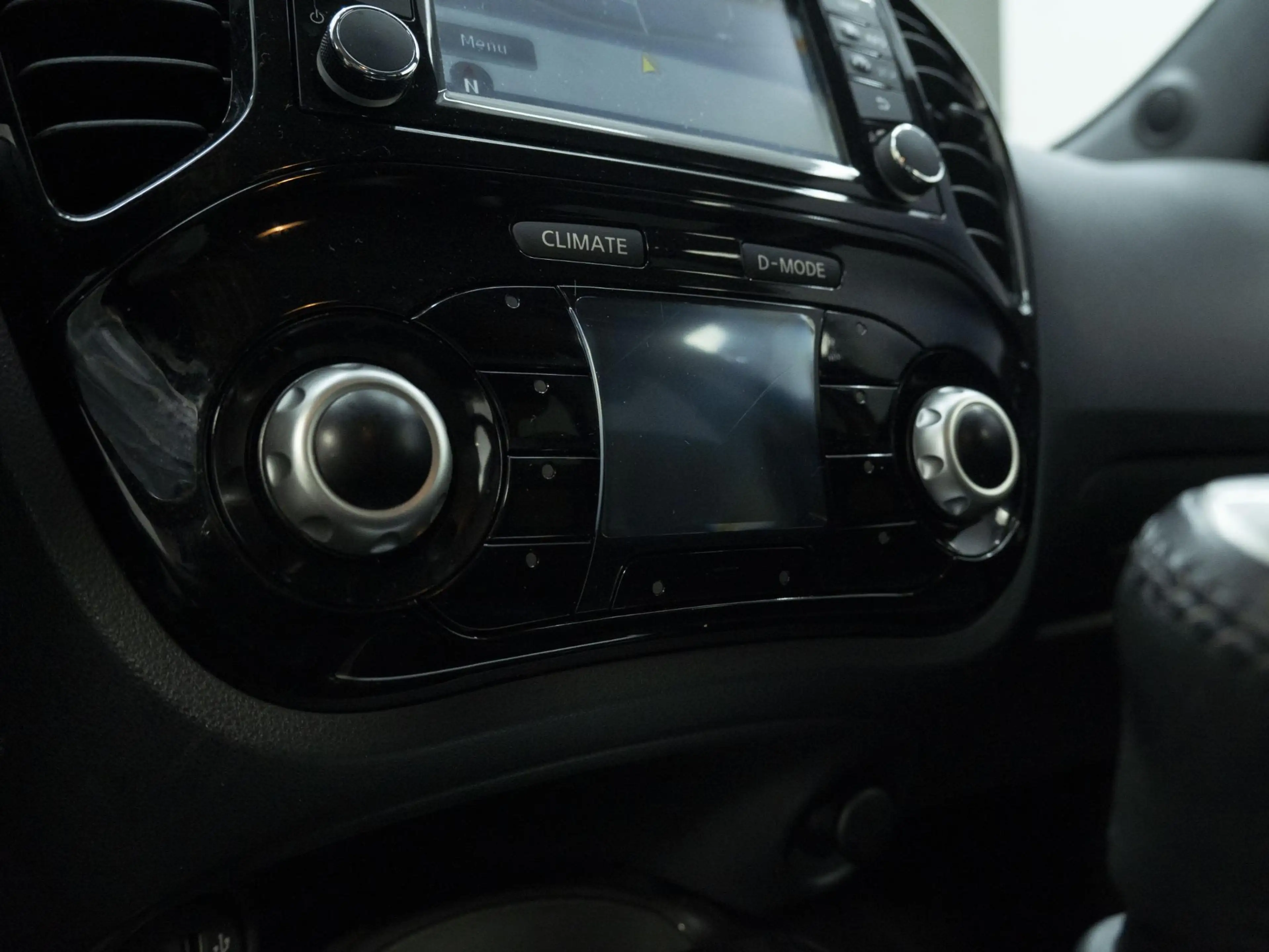 Nissan Juke 1.2 DIG-T N-Connecta | Bose Audio | Black Package — photo 22