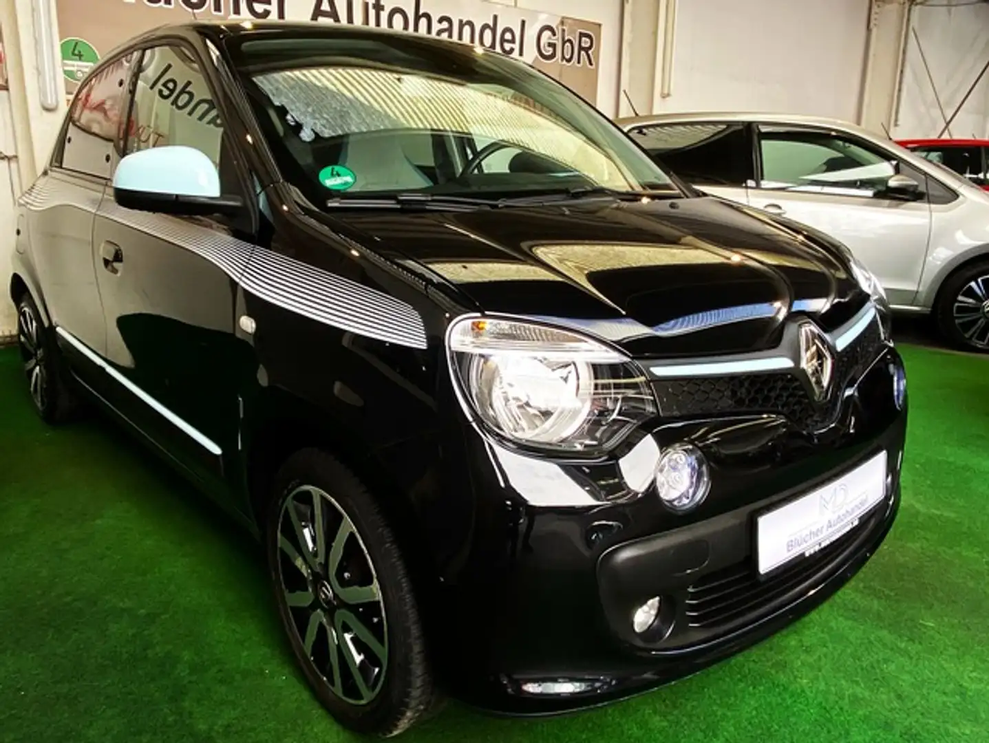 Renault Twingo Chic Sonderedition PDC Klimaautomatik Licht/Regens Noir - 2