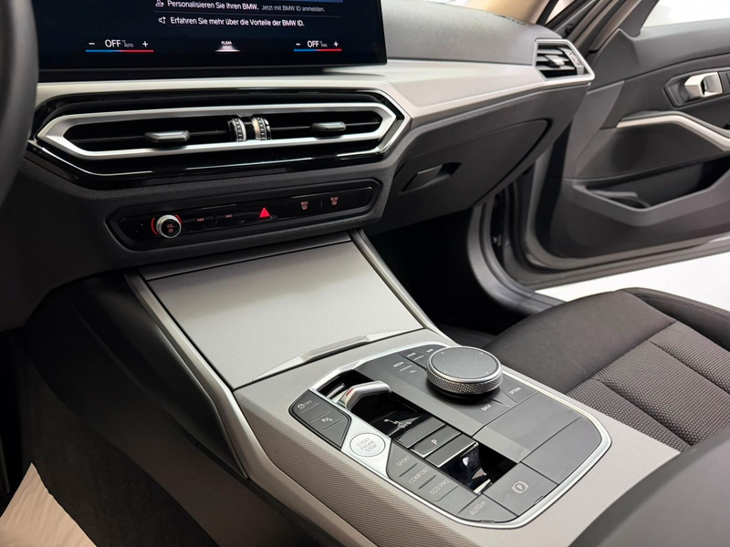 BMW 320 d xDrive T Shadow-Line WIDE*LED*CARPLAY*MEGA — photo 12