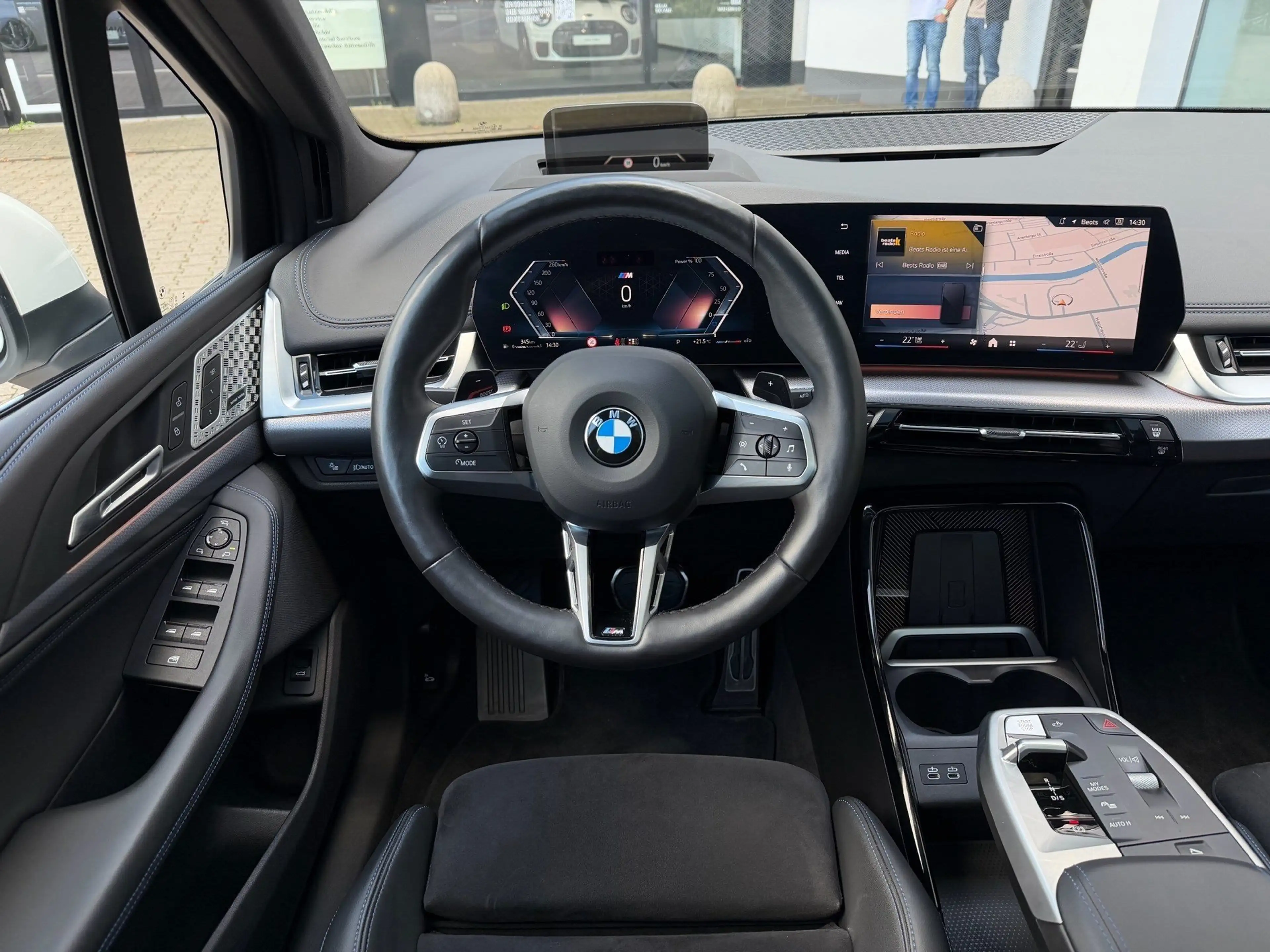 BMW 220 i Active Tourer M Sport DA Prof PA+ Pano HuD H/K — photo 6