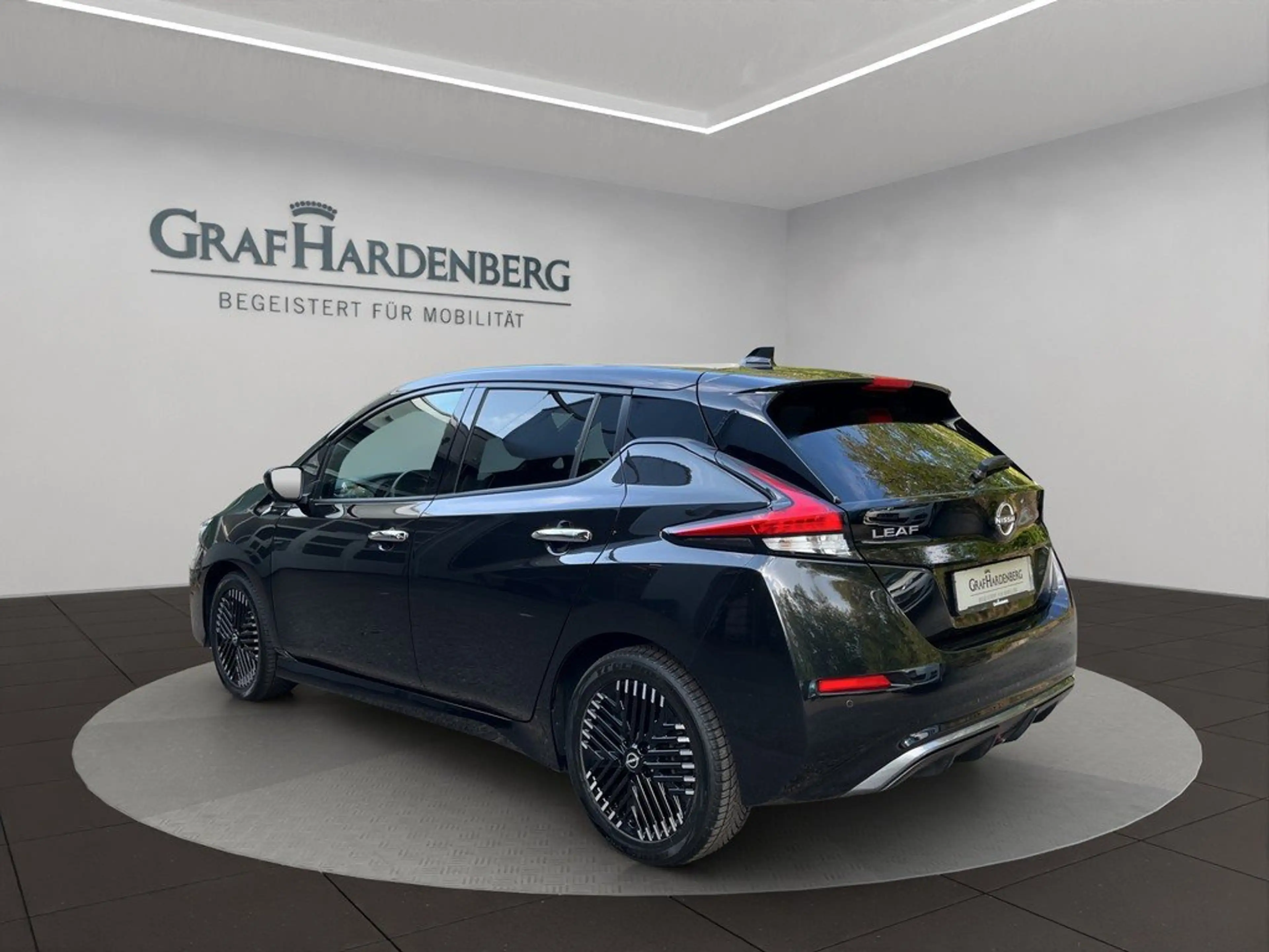 Nissan Leaf N-Connecta 110kW LED 360° ACC Navi DAB — photo 8