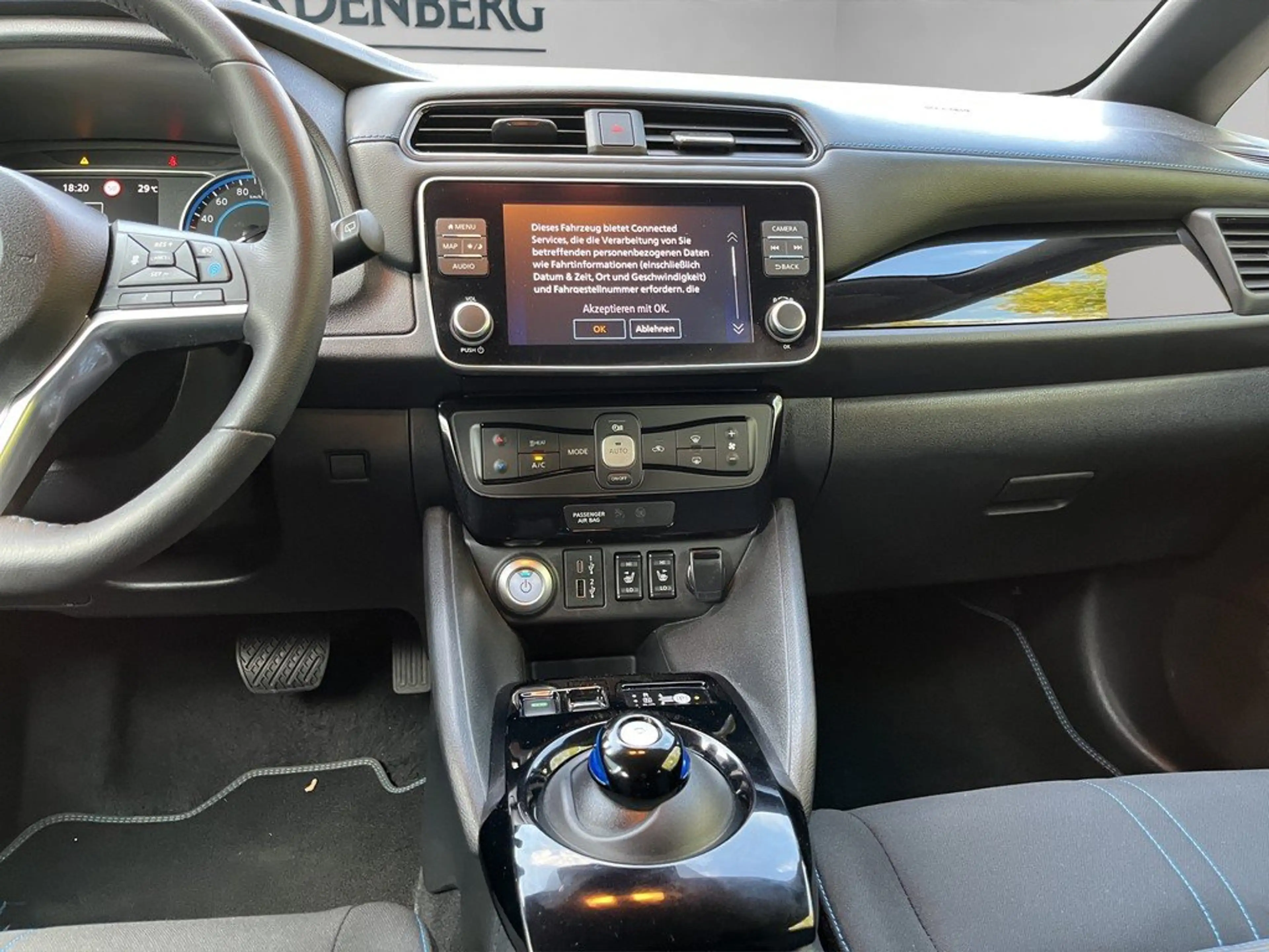 Nissan Leaf N-Connecta 110kW LED 360° ACC Navi DAB — photo 14