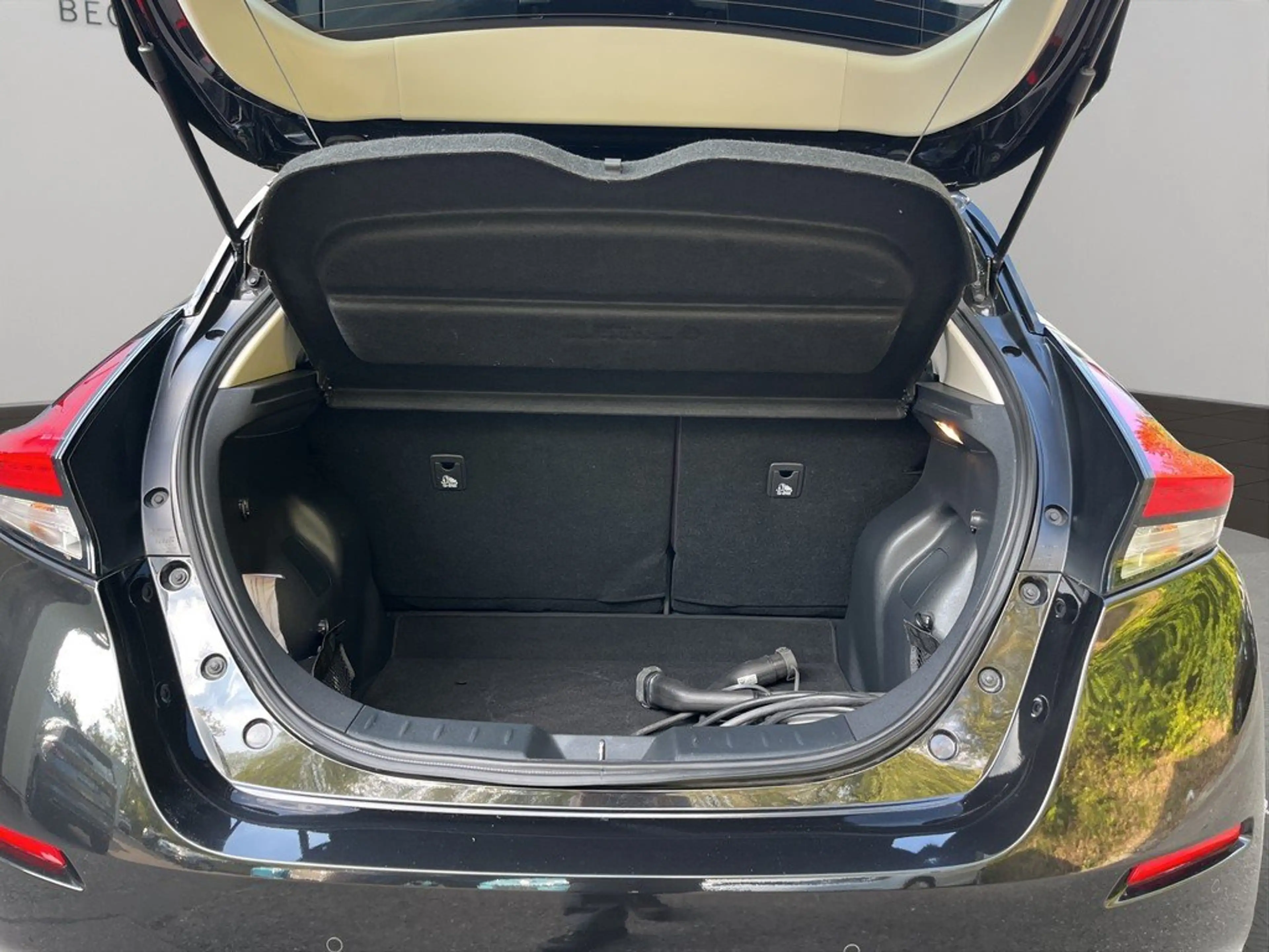 Nissan Leaf N-Connecta 110kW LED 360° ACC Navi DAB — photo 15