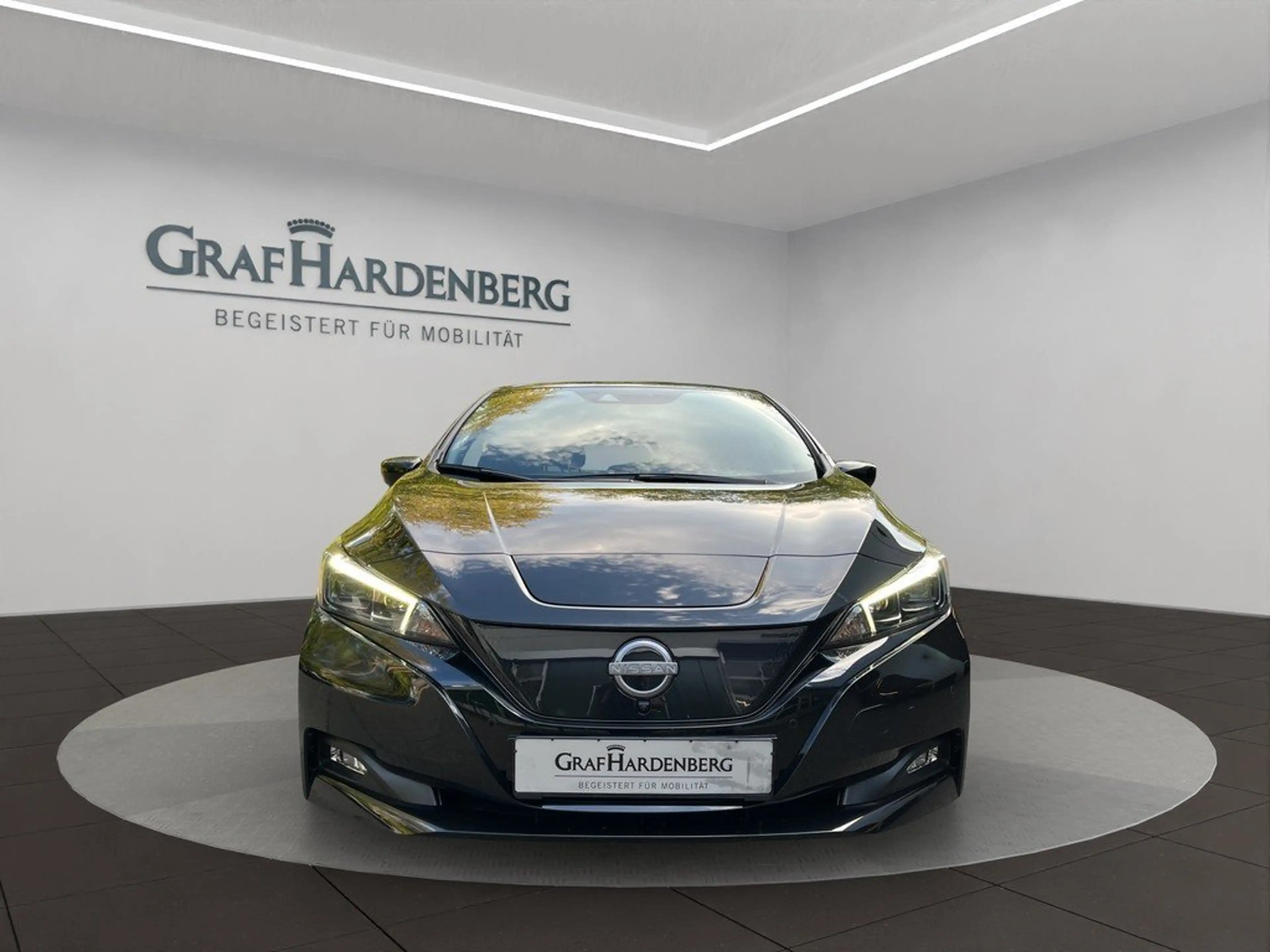 Nissan Leaf N-Connecta 110kW LED 360° ACC Navi DAB — photo 3