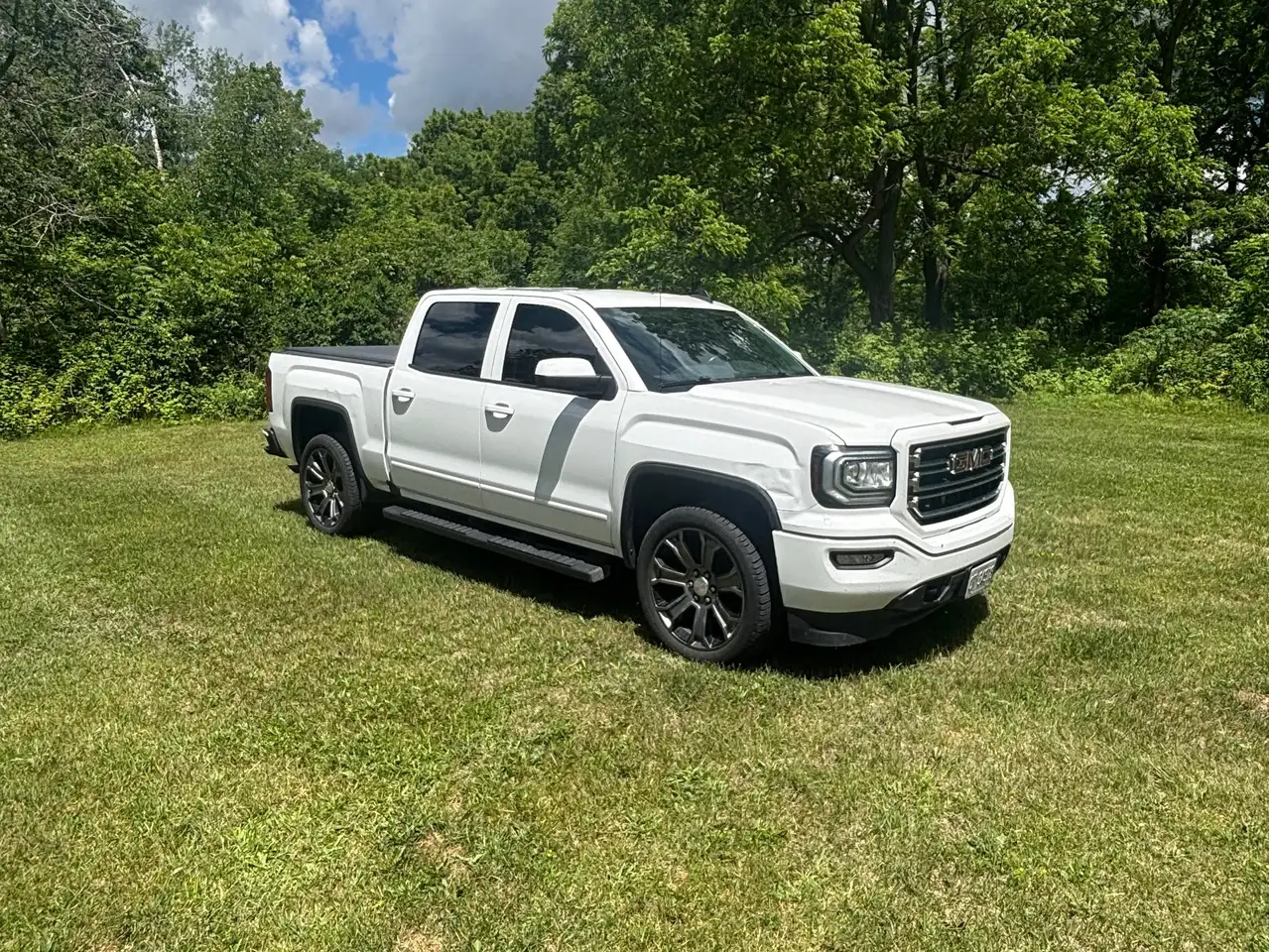 GMC Sierra 1500 fotografie GMC Sierra 1500