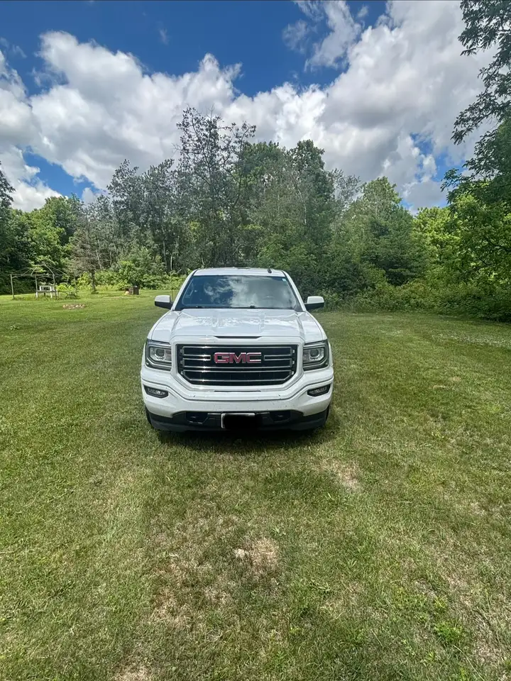 GMC Sierra 1500 fotografie GMC Sierra 1500