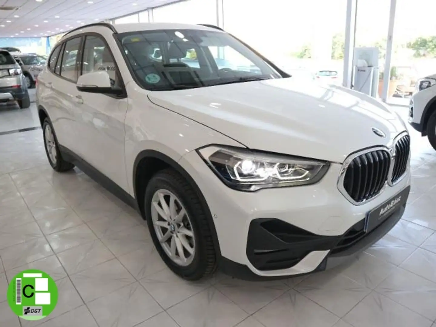 BMW X1 sDrive 16dA Wit - 1