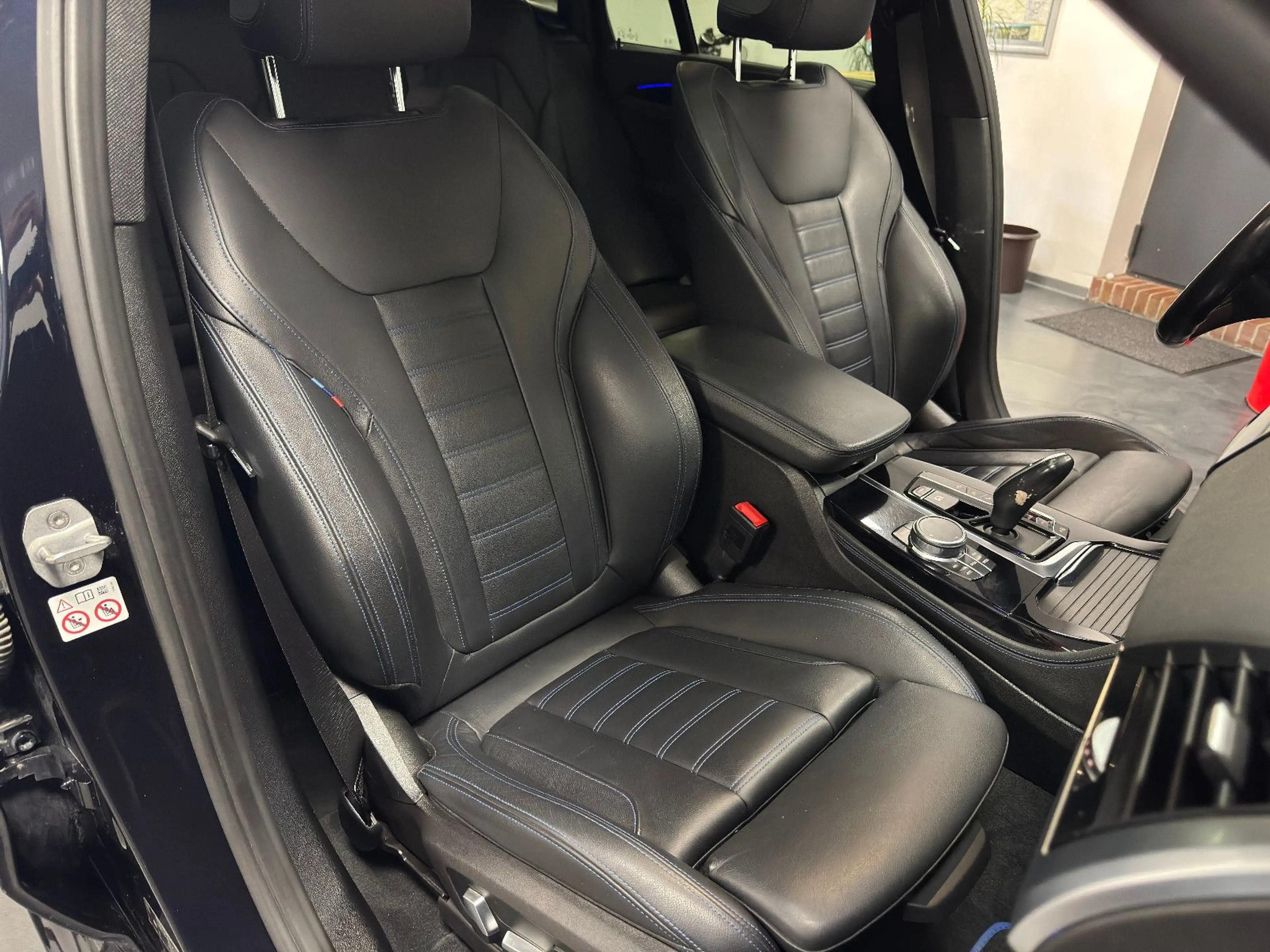 BMW X4 M40i 360° PDC Pano LED AHK DAB H&K Navi HUD — photo 10