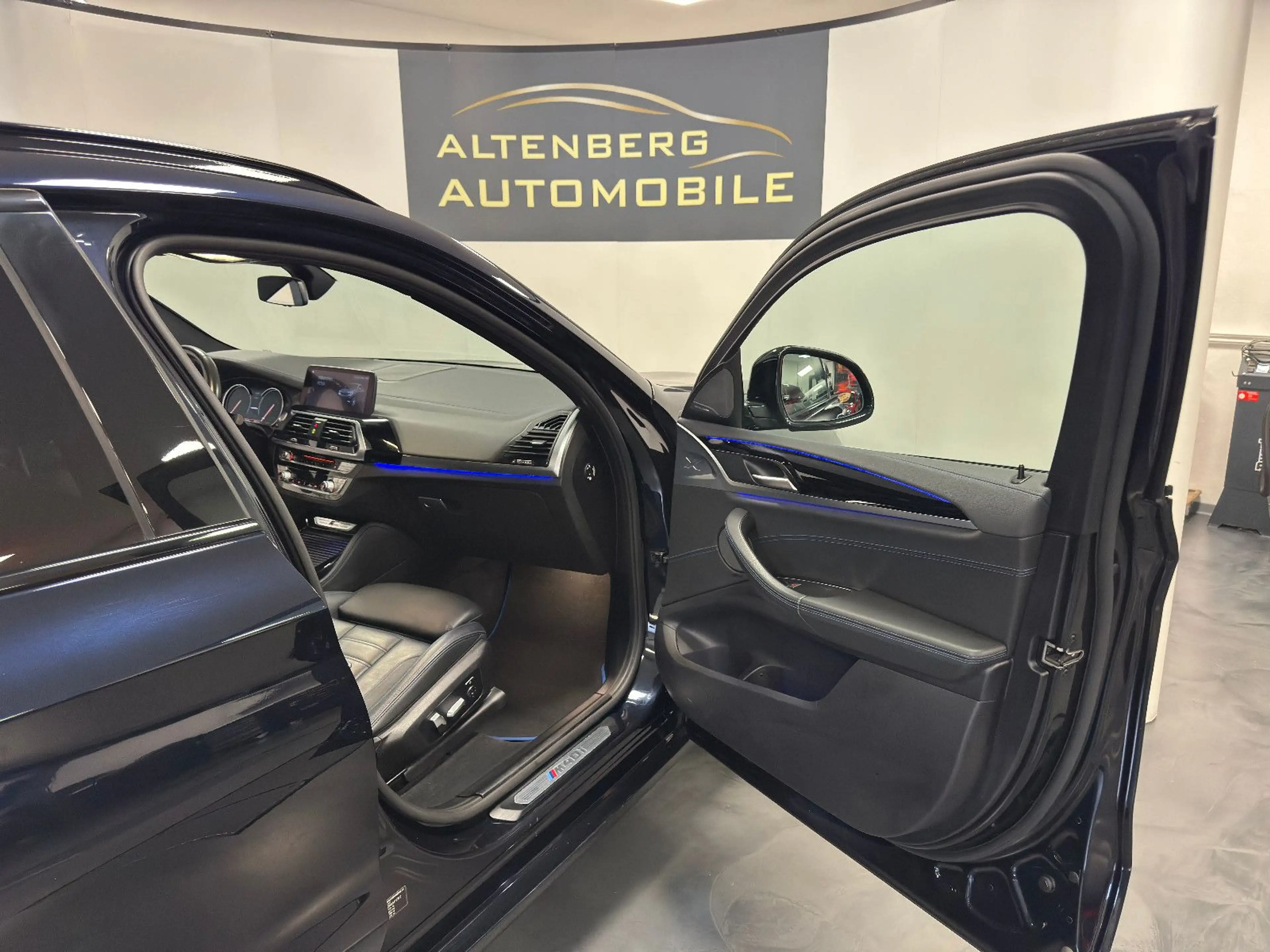 BMW X4 M40i 360° PDC Pano LED AHK DAB H&K Navi HUD — photo 8
