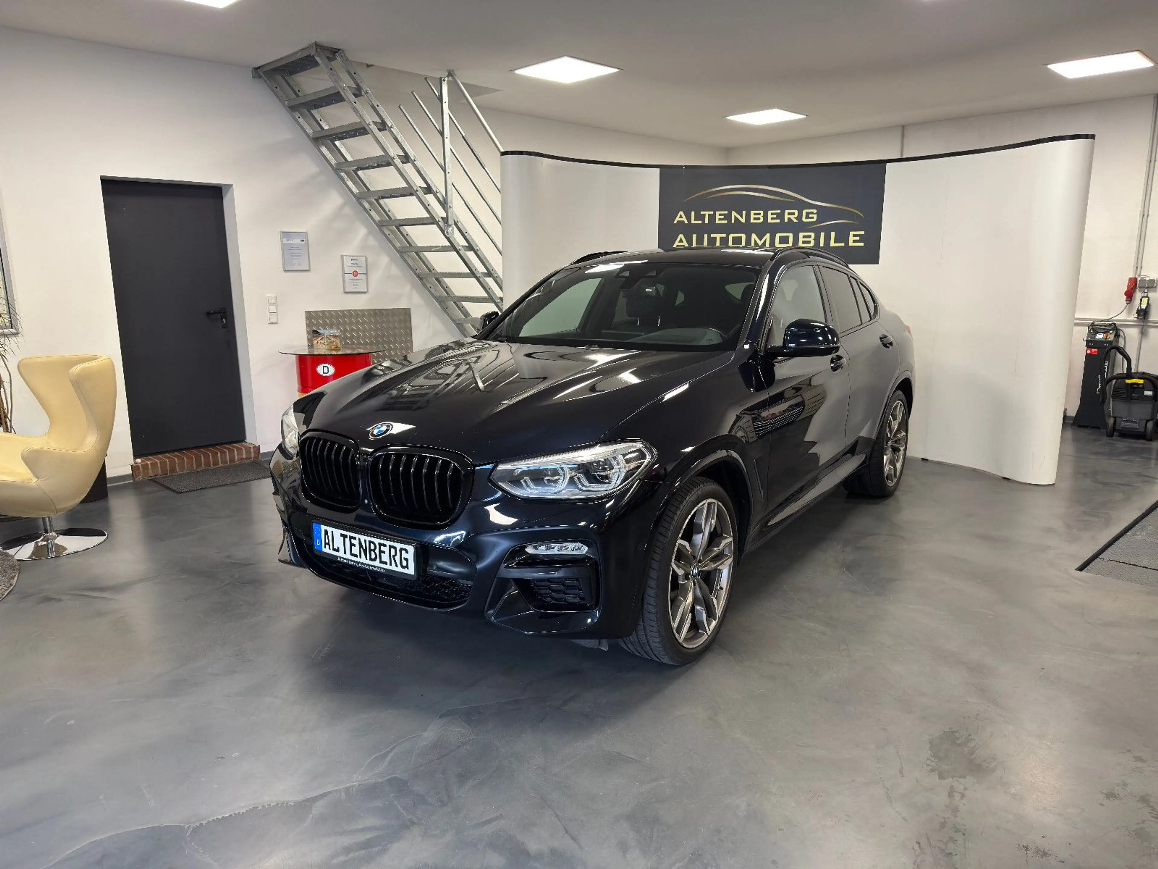 BMW X4 M40i 360° PDC Pano LED AHK DAB H&K Navi HUD — photo 2