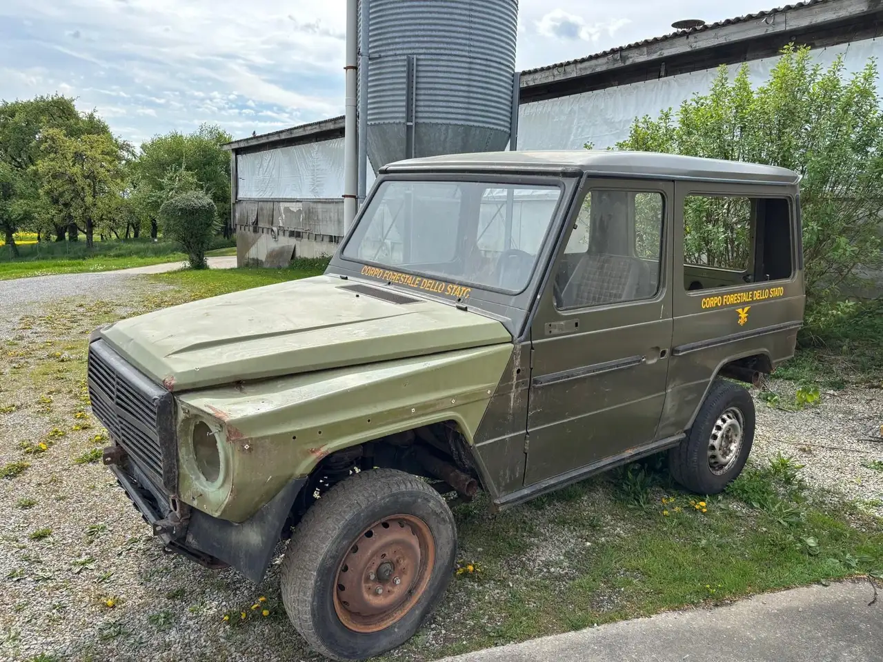Mercedes-Benz G 250 Teileträger, Motor läuft , 5 Gang, foto 1