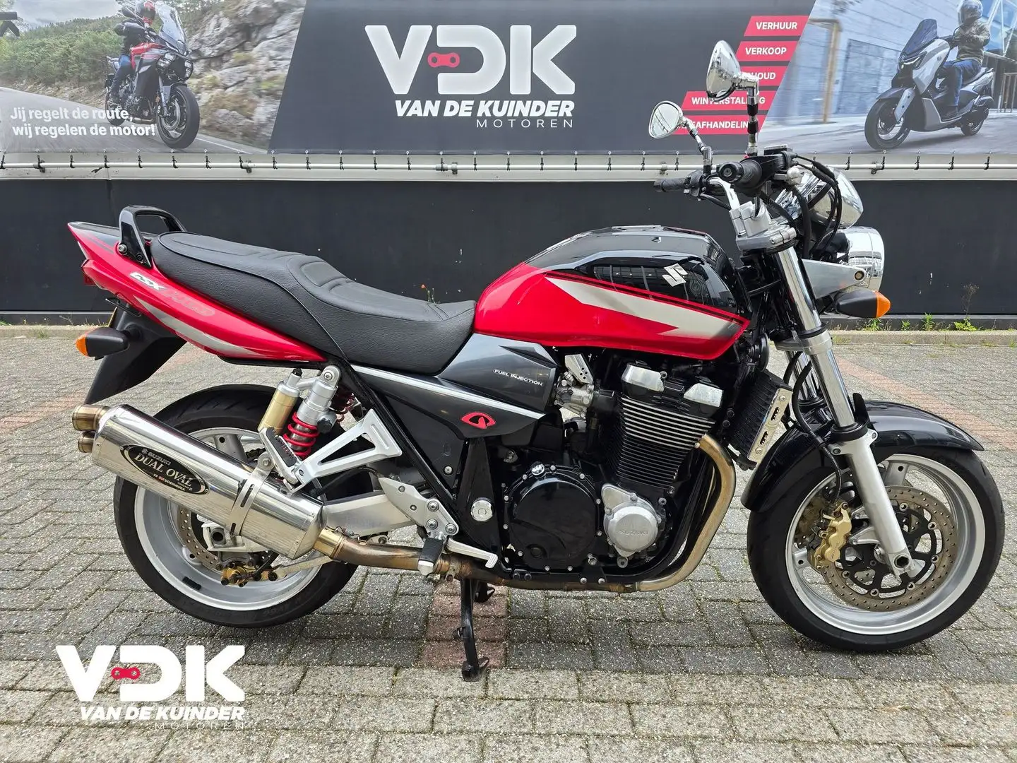Suzuki GSX 1400 Czerwony - 1