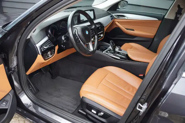 BMW 5 Series view 7