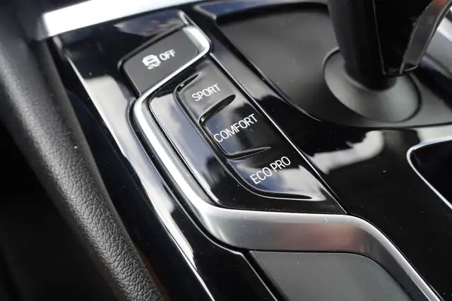 BMW 5 Series view 23