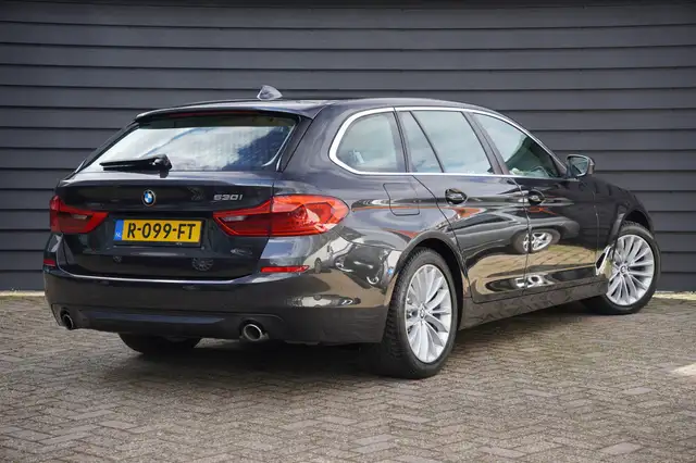 BMW 5 Series view 2